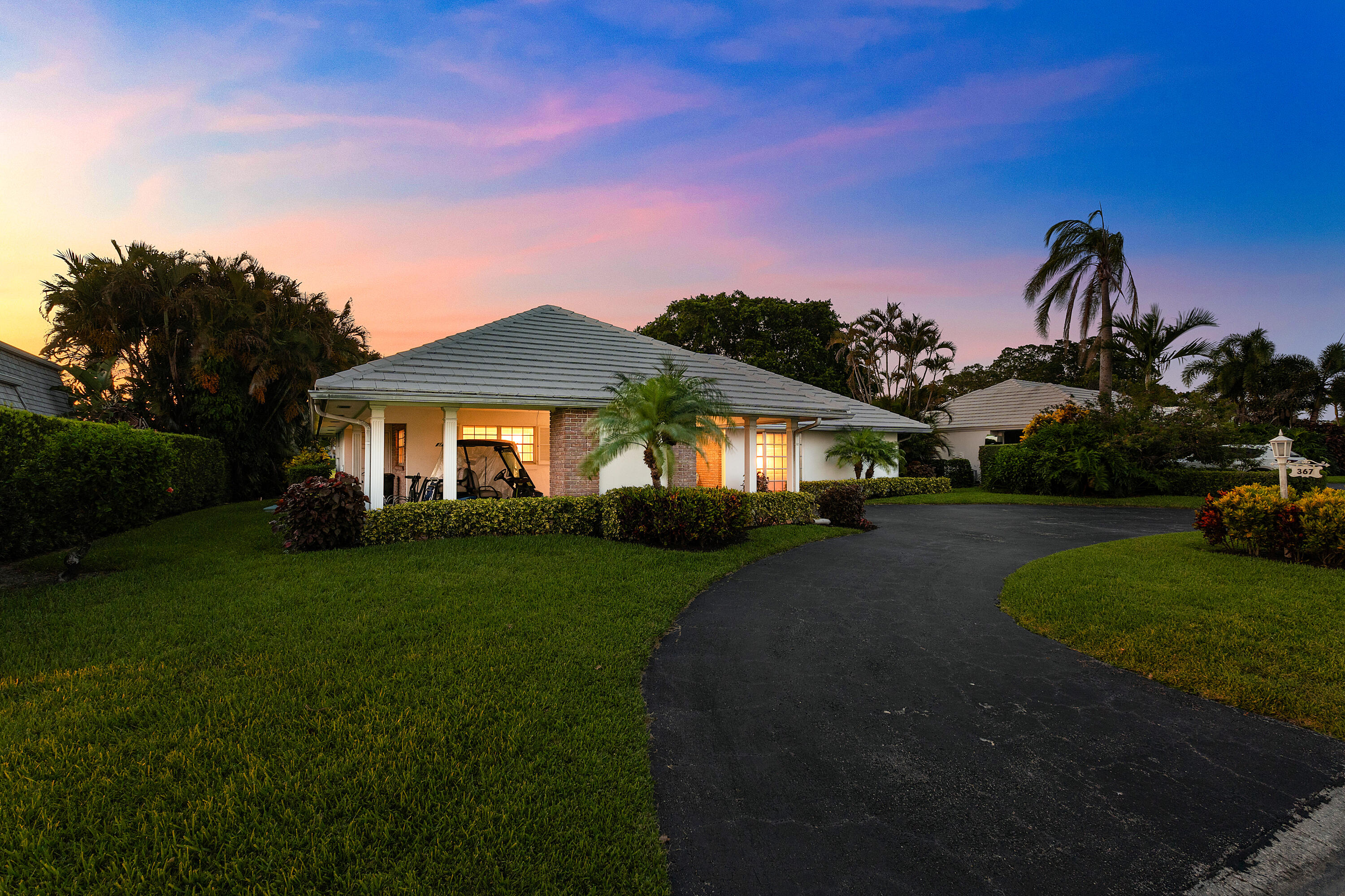 367 Villa Drive S