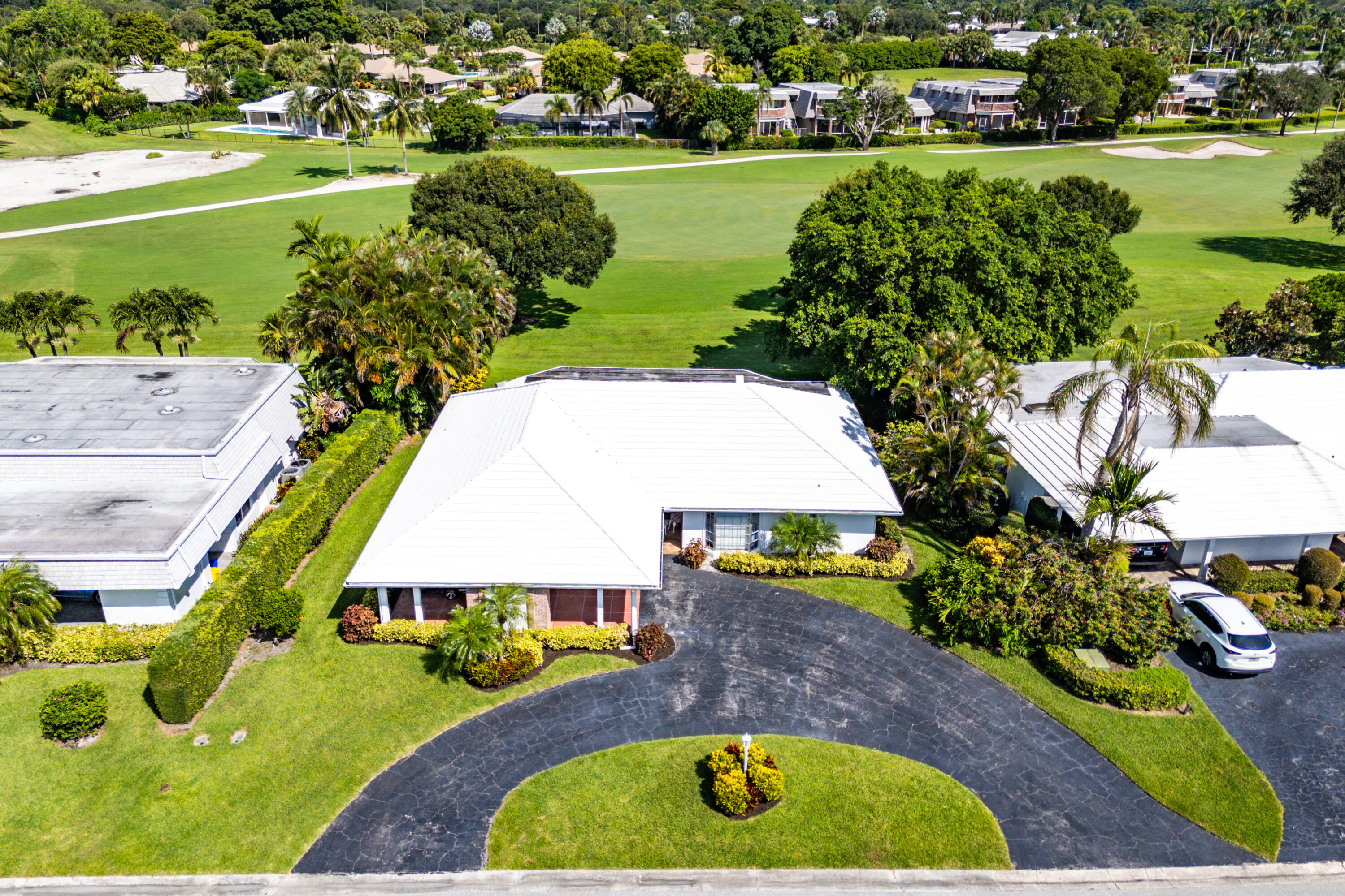 367 Villa Drive S