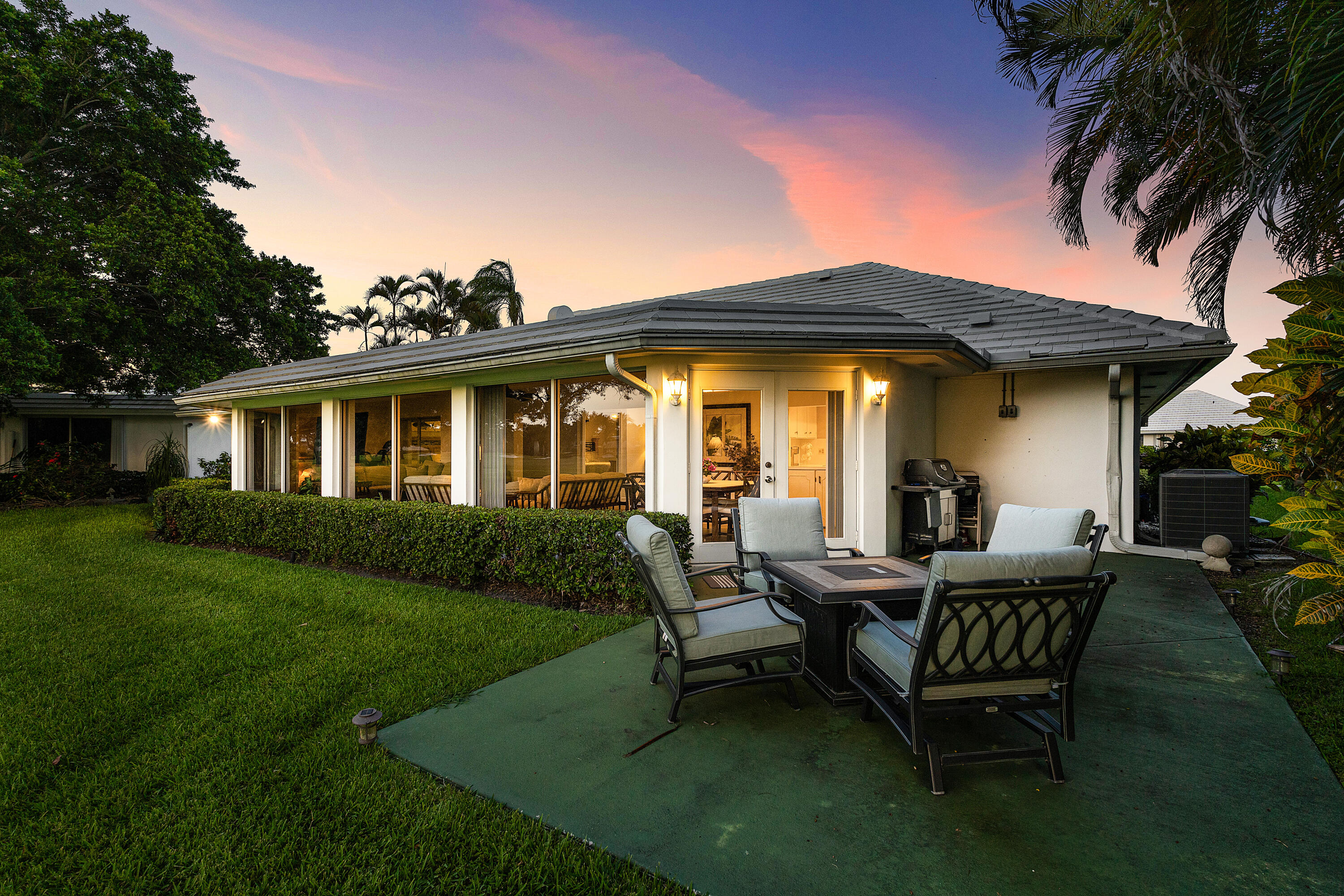 367 Villa Drive S