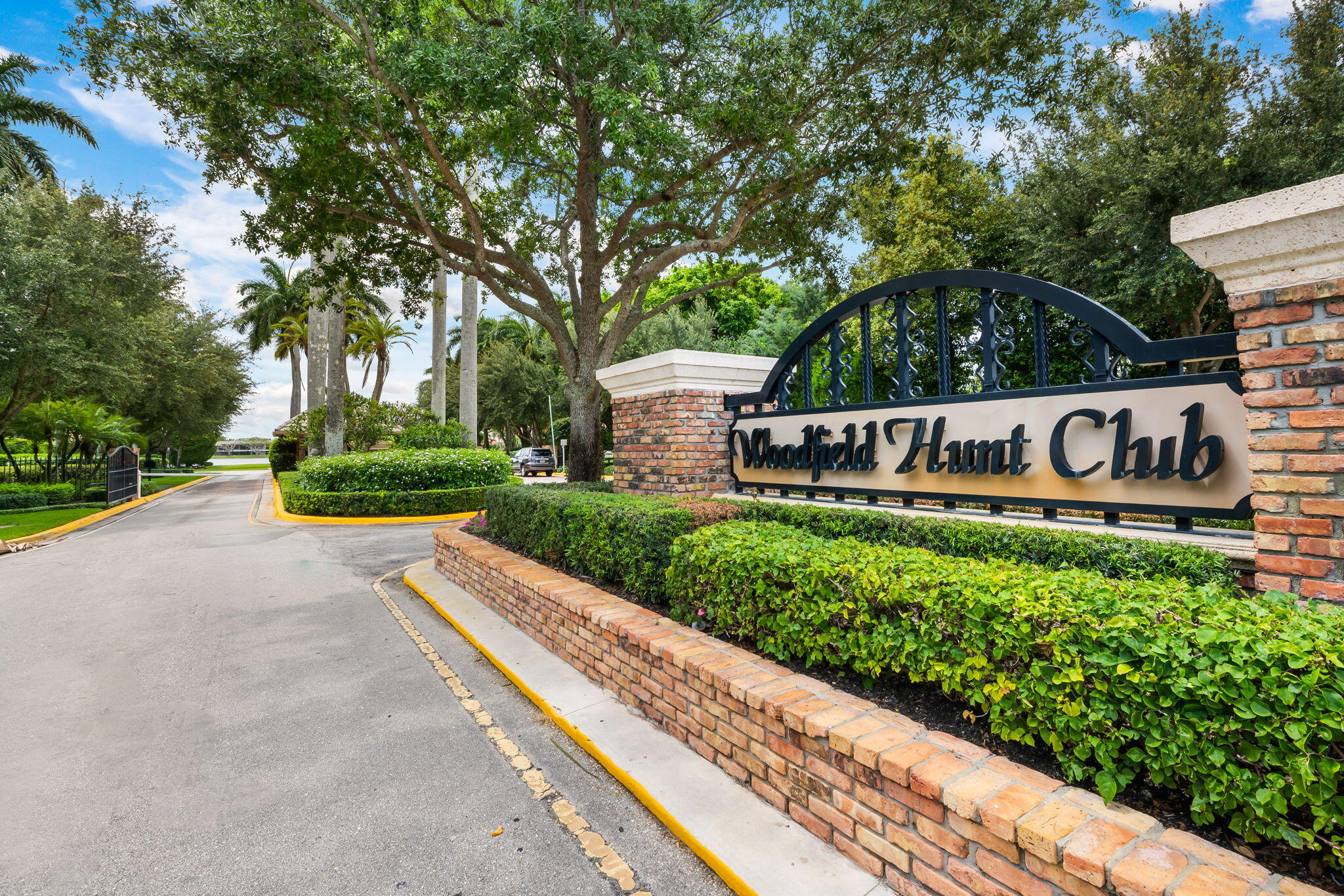 4885 Regency Court