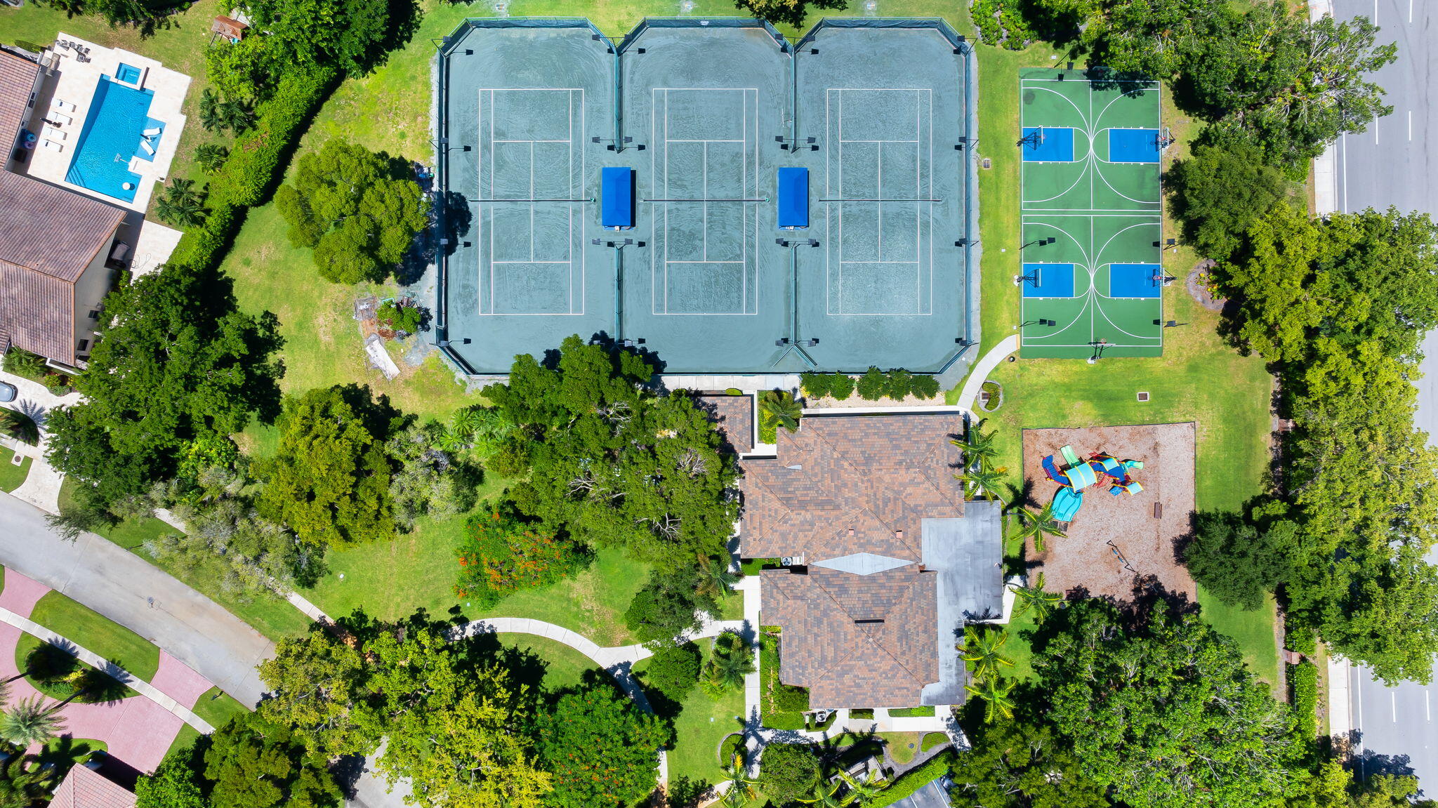 4885 Regency Court
