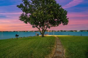 140 Yacht Club 107 Way 107