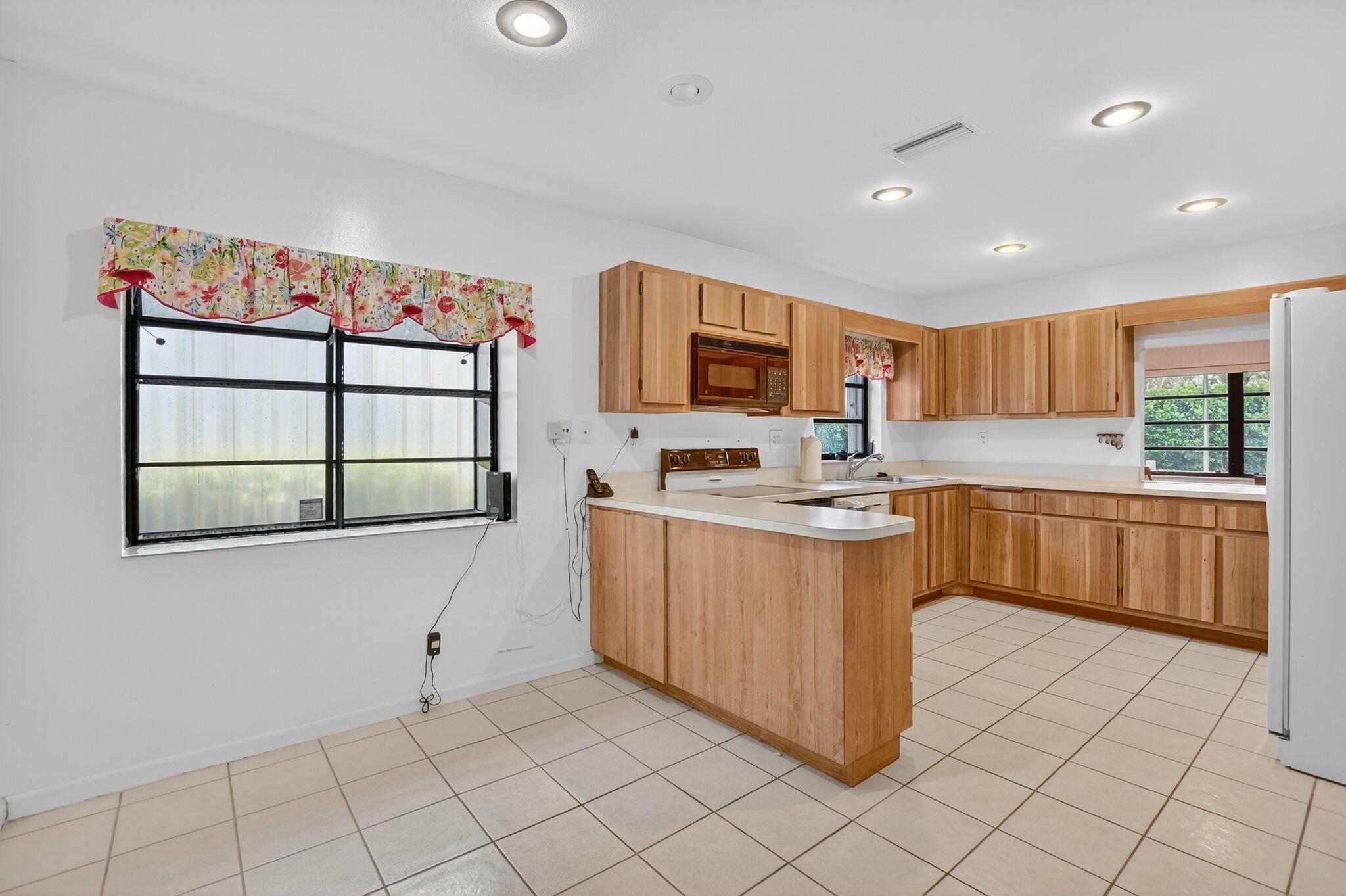 6581 Casabella Lane