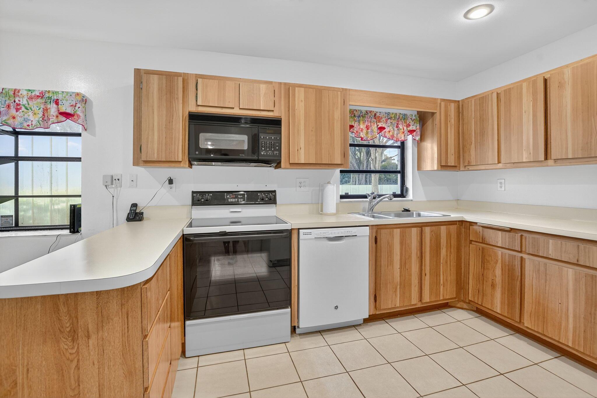 6581 Casabella Lane