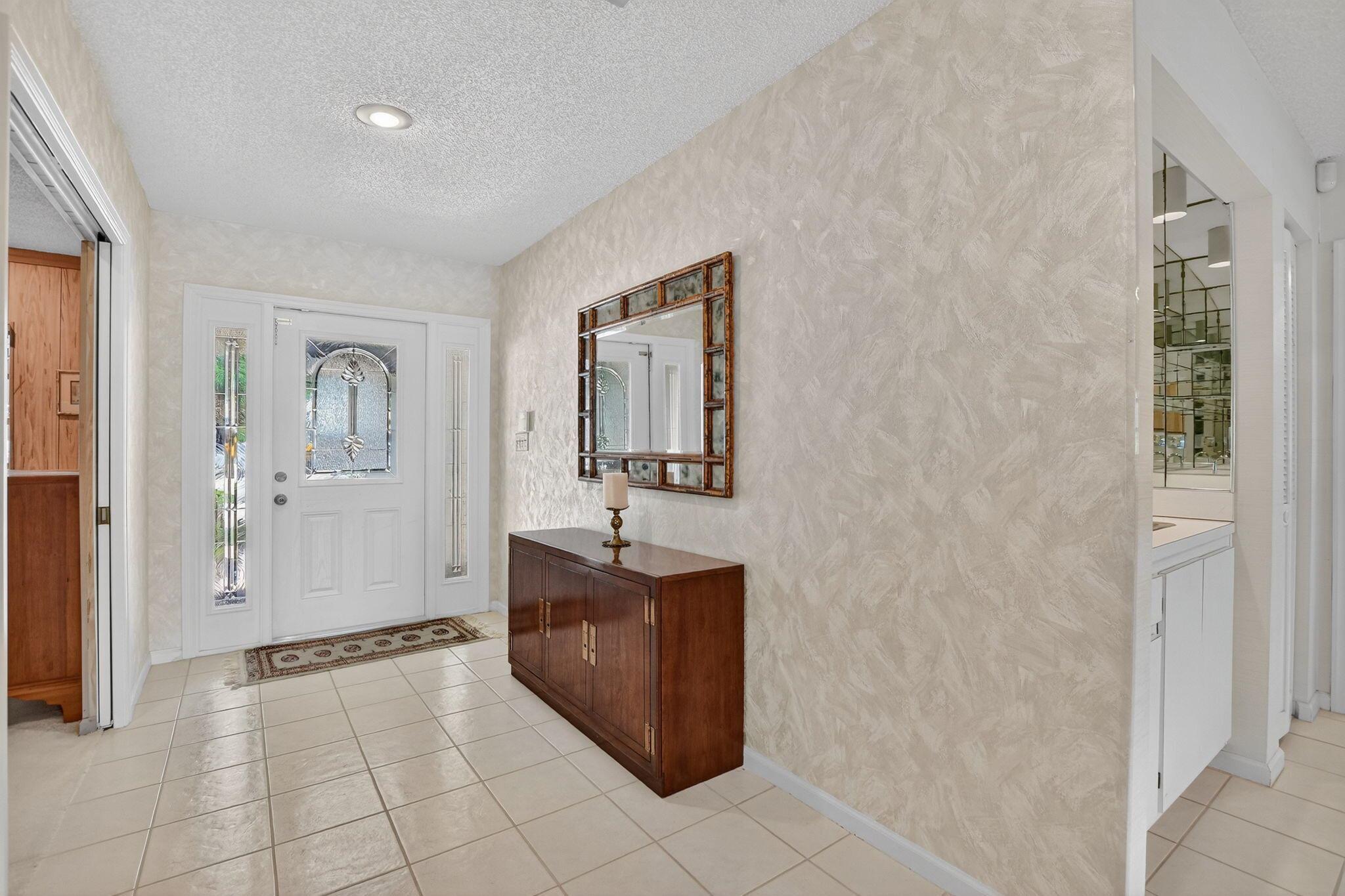 6581 Casabella Lane