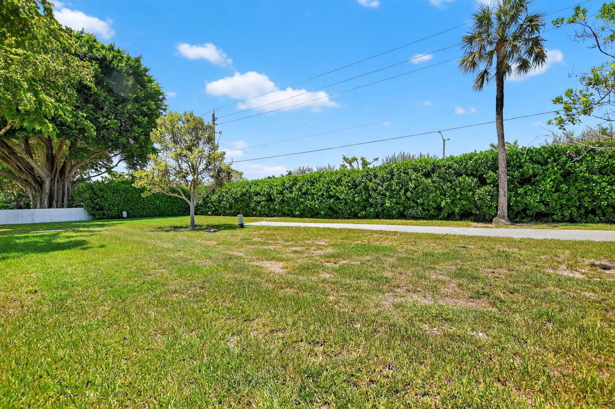 6581 Casabella Lane