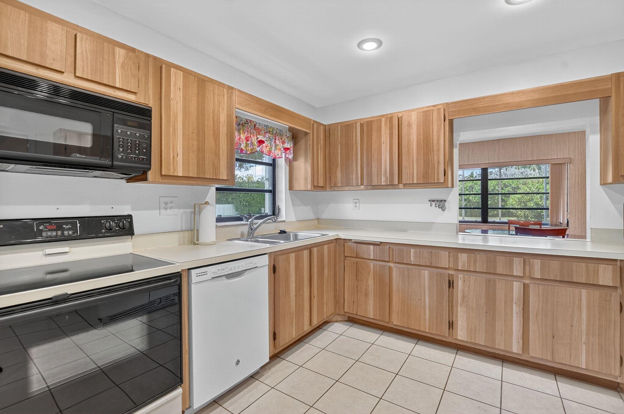 6581 Casabella Lane
