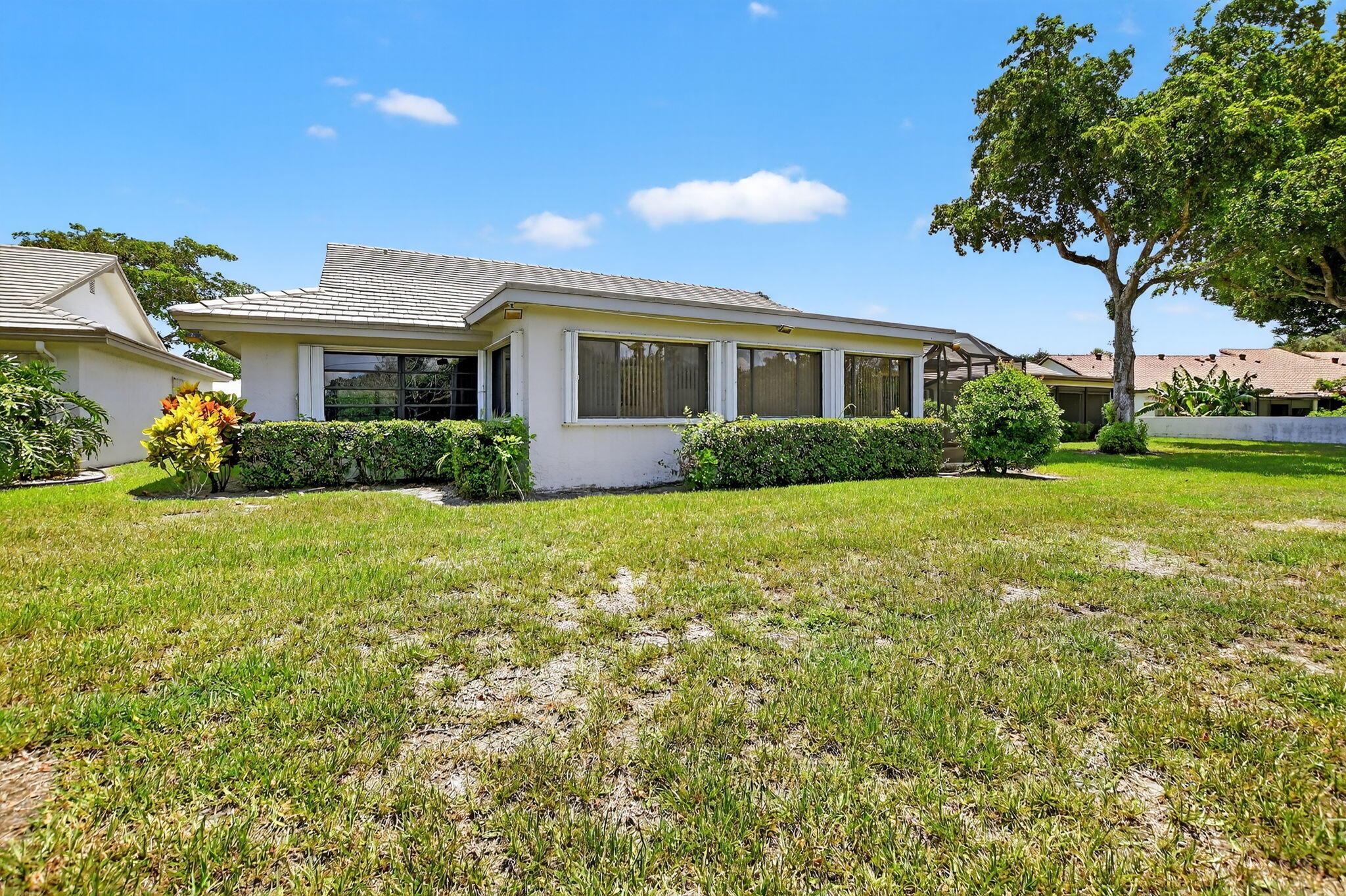 6581 Casabella Lane