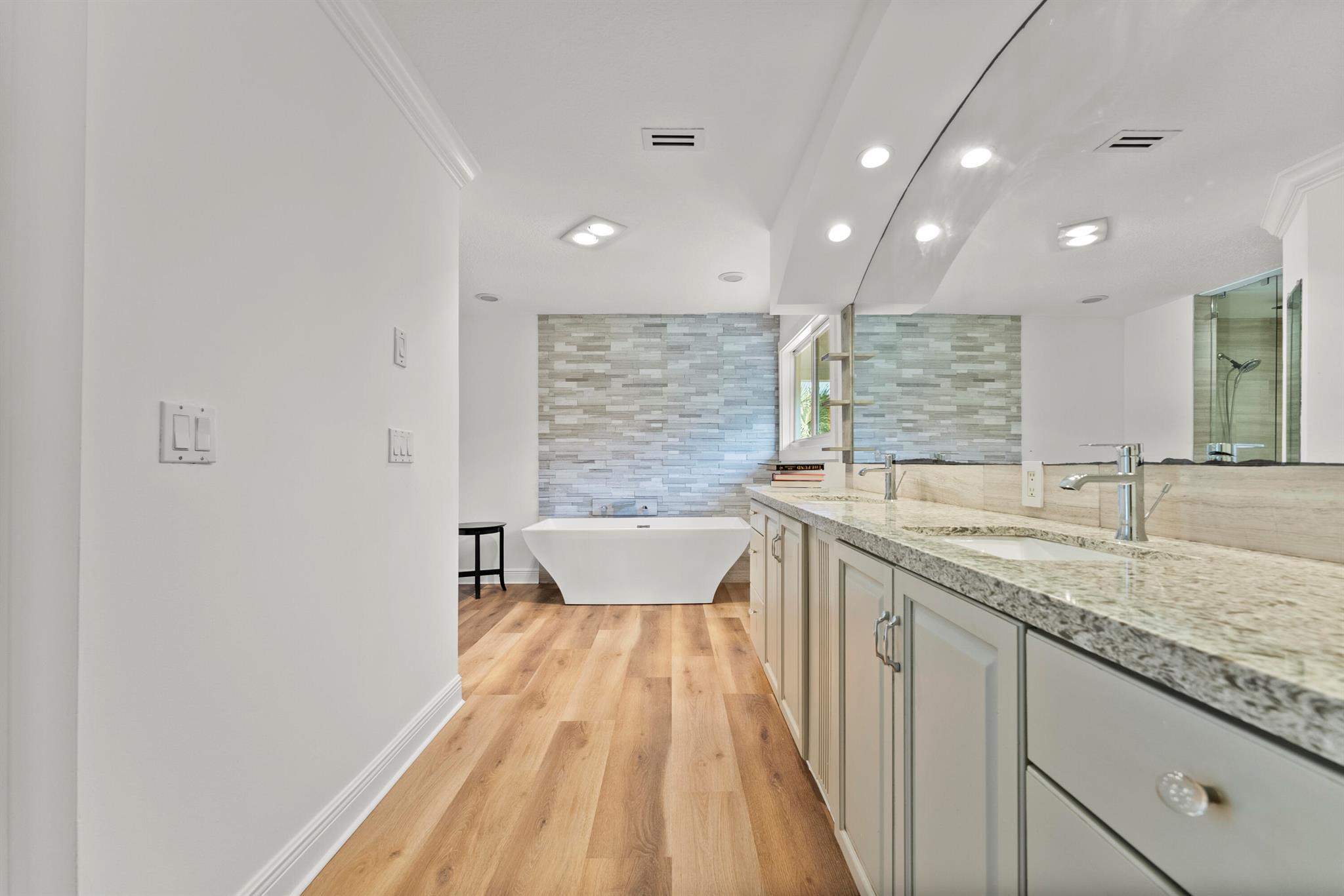 2235 SW 12th Place