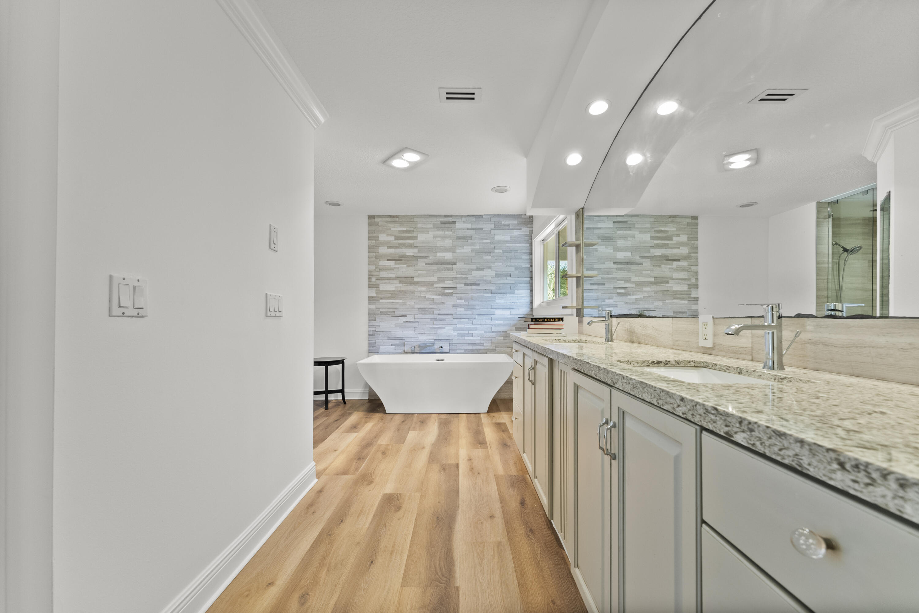 2235 SW 12th Place