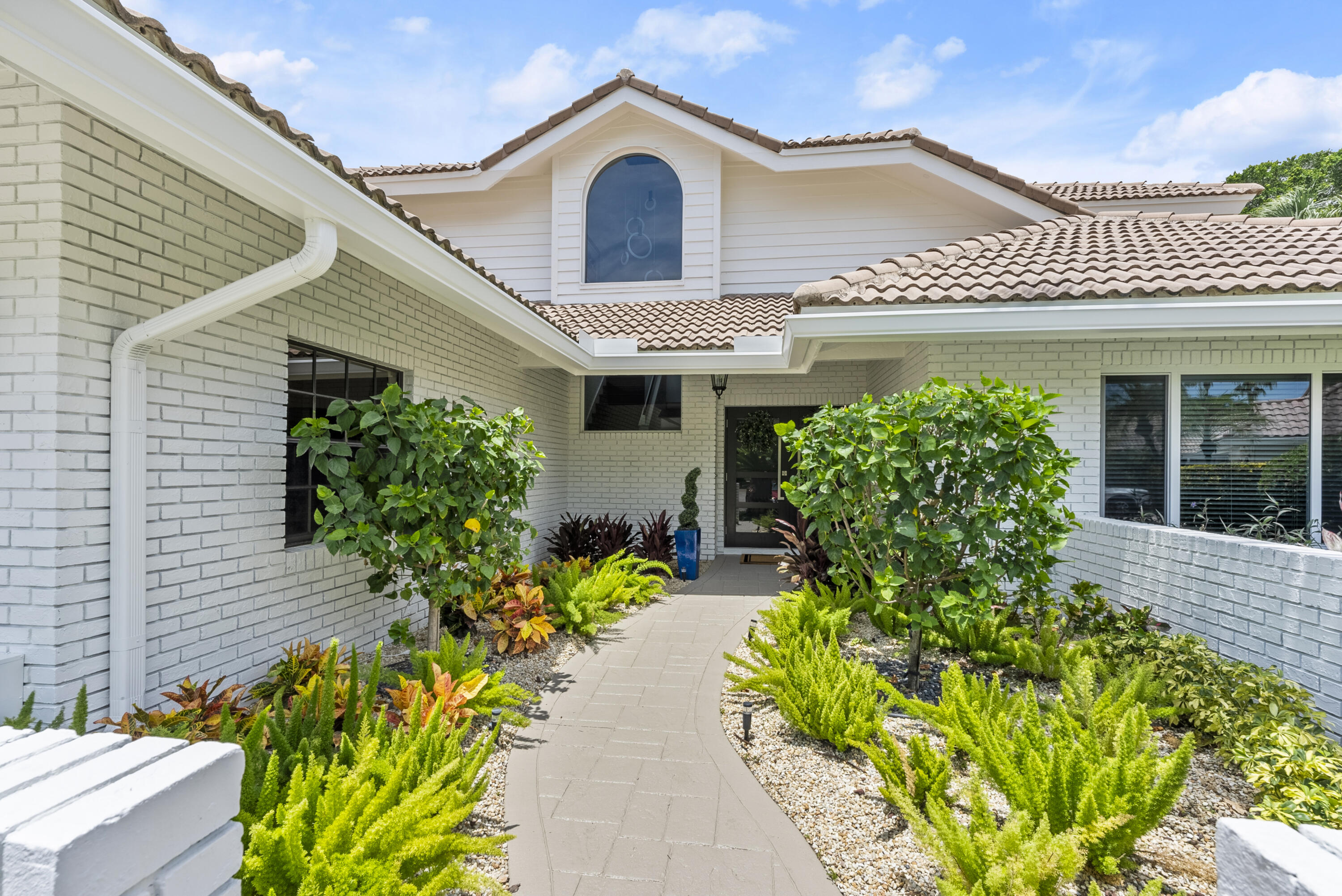 2235 SW 12th Place