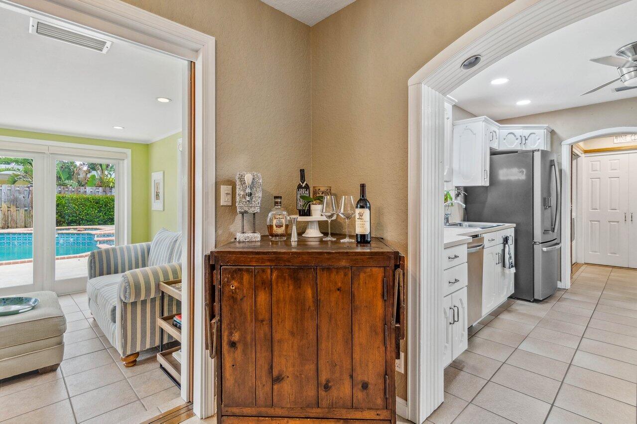 5131 NE 27th Terrace