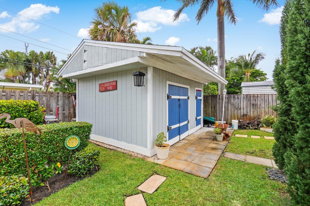 5131 NE 27th Terrace