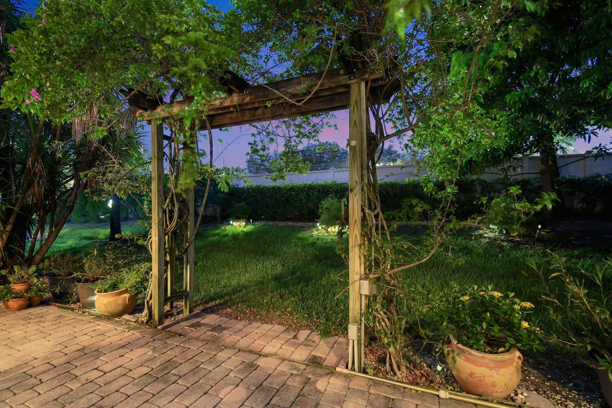 5565 American Circle