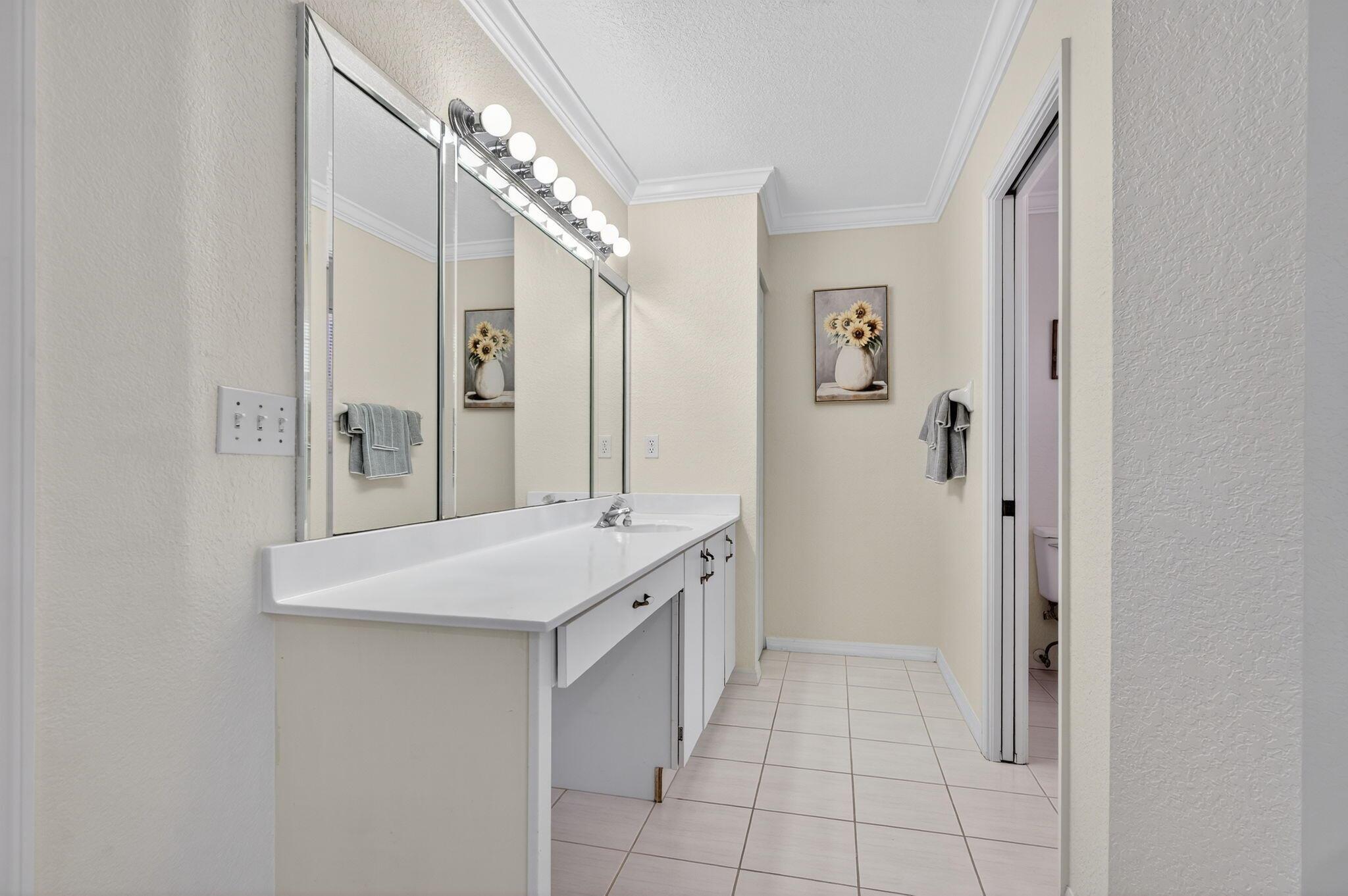 5565 American Circle