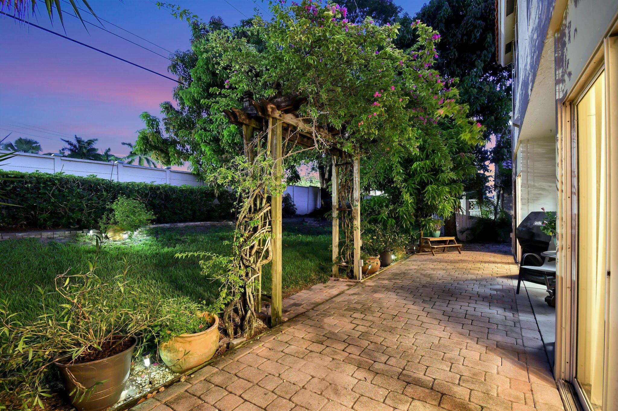 5565 American Circle