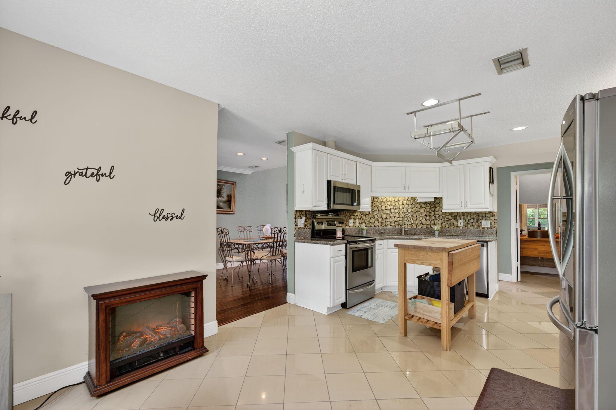 5565 American Circle