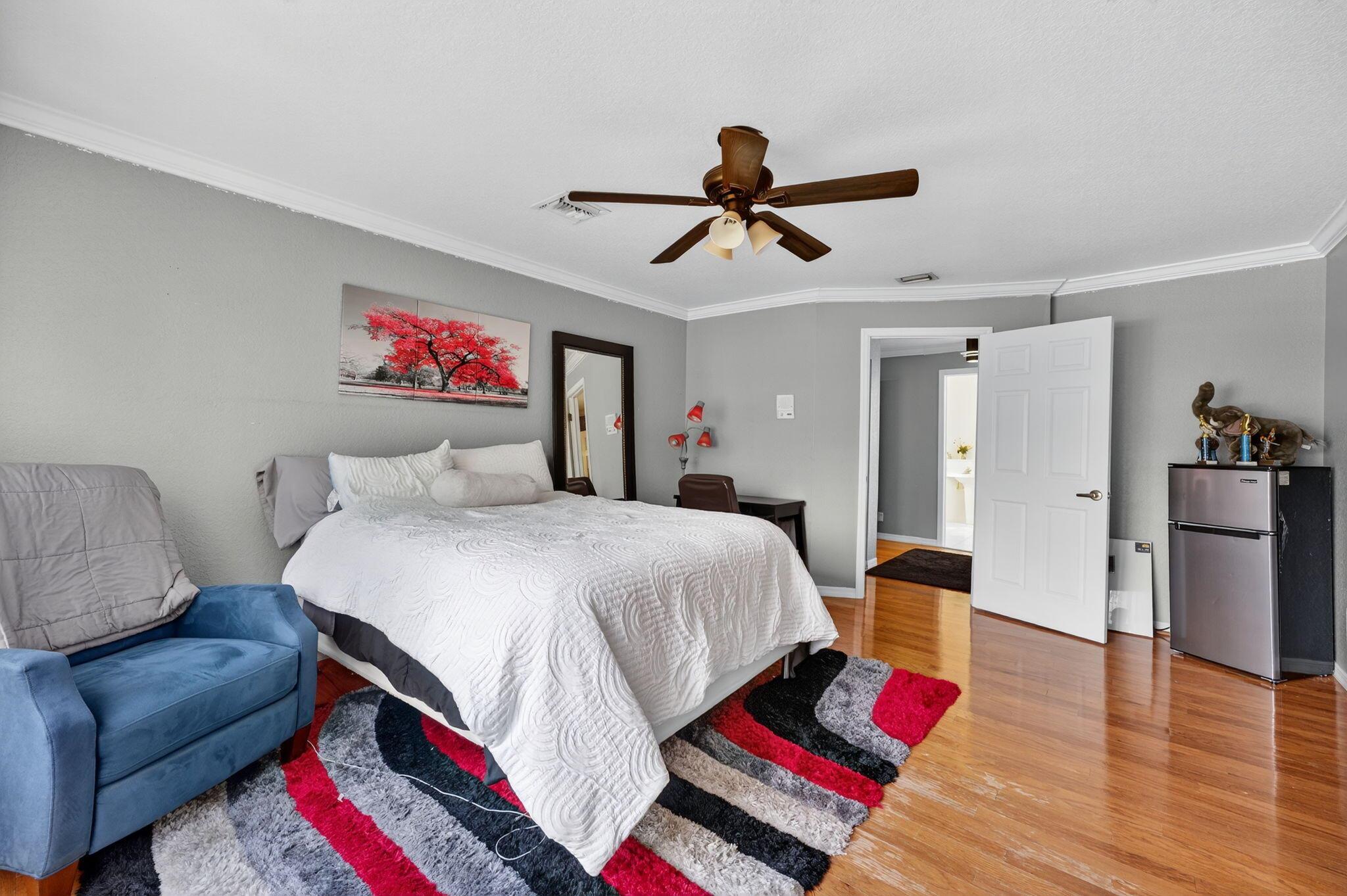 5565 American Circle