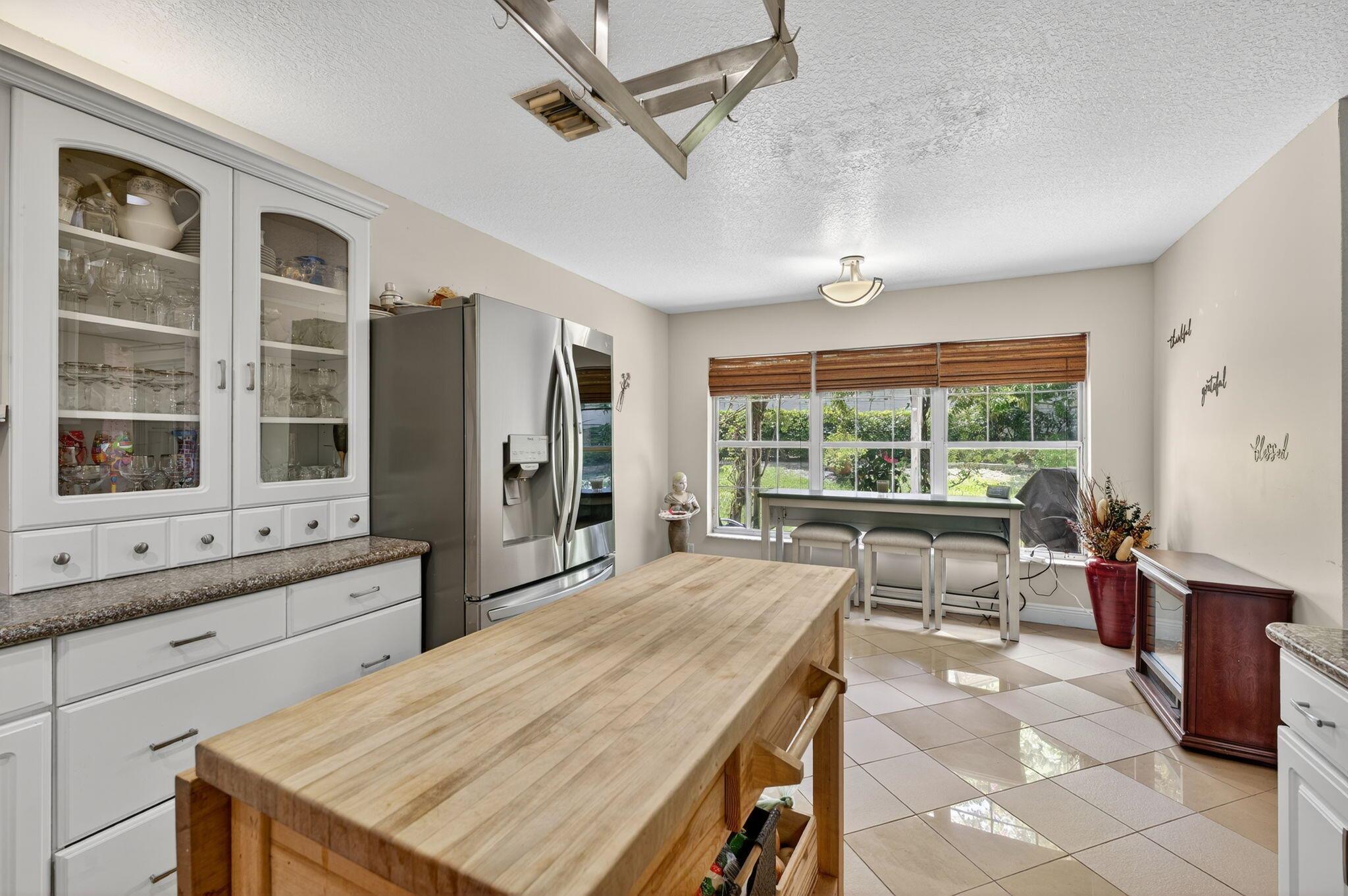 5565 American Circle