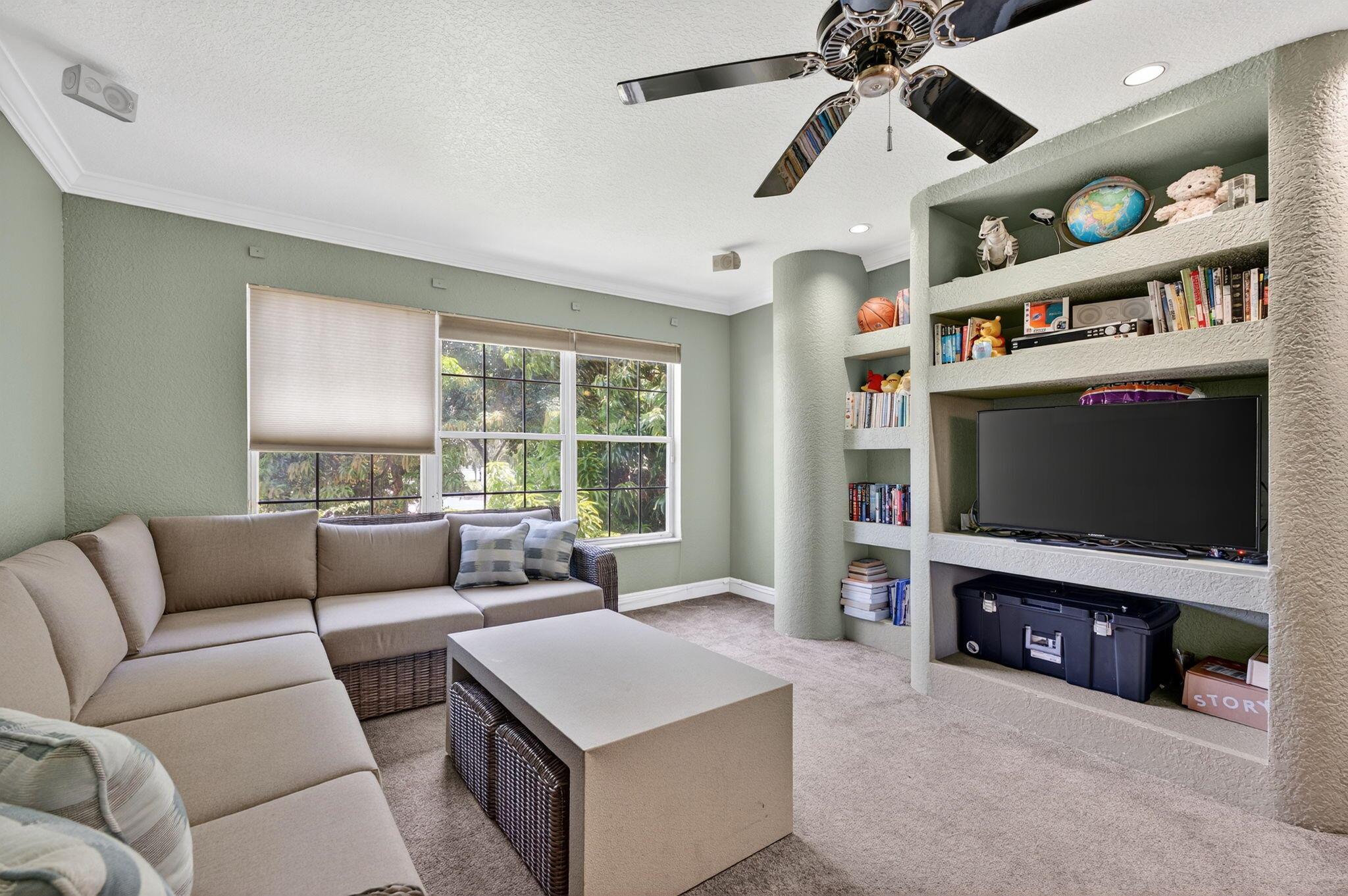 5565 American Circle