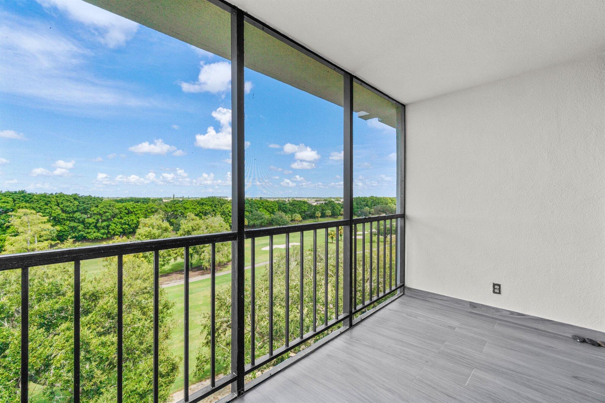 7819 Lakeside Blvd. 886