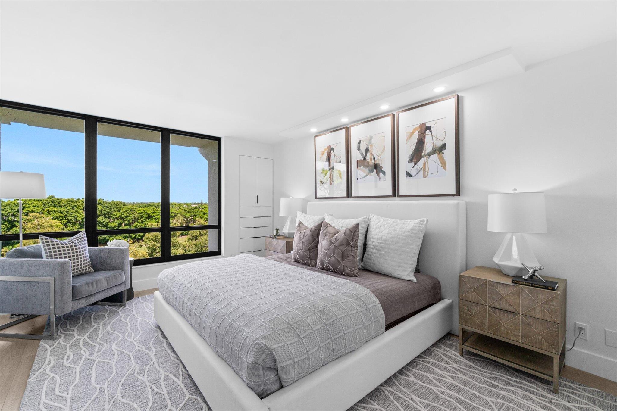 7819 Lakeside Blvd. 886