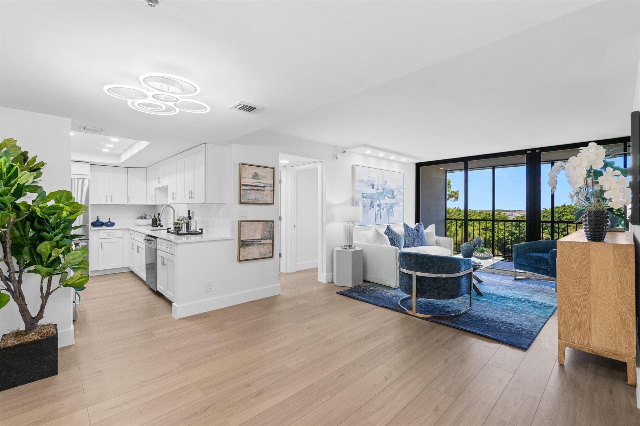 7819 Lakeside Blvd. 886