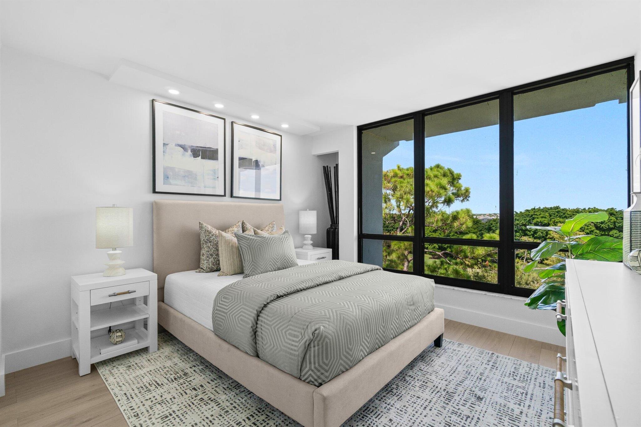 7819 Lakeside Blvd. 886