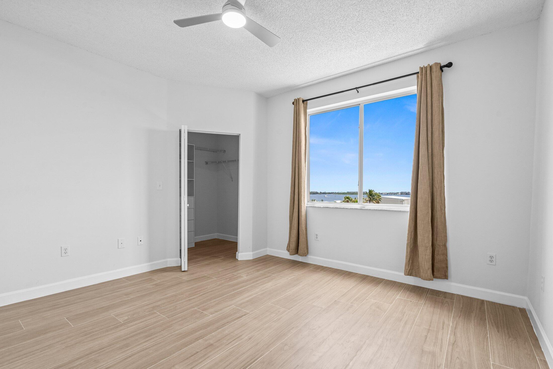 1000 Scotia Drive 604