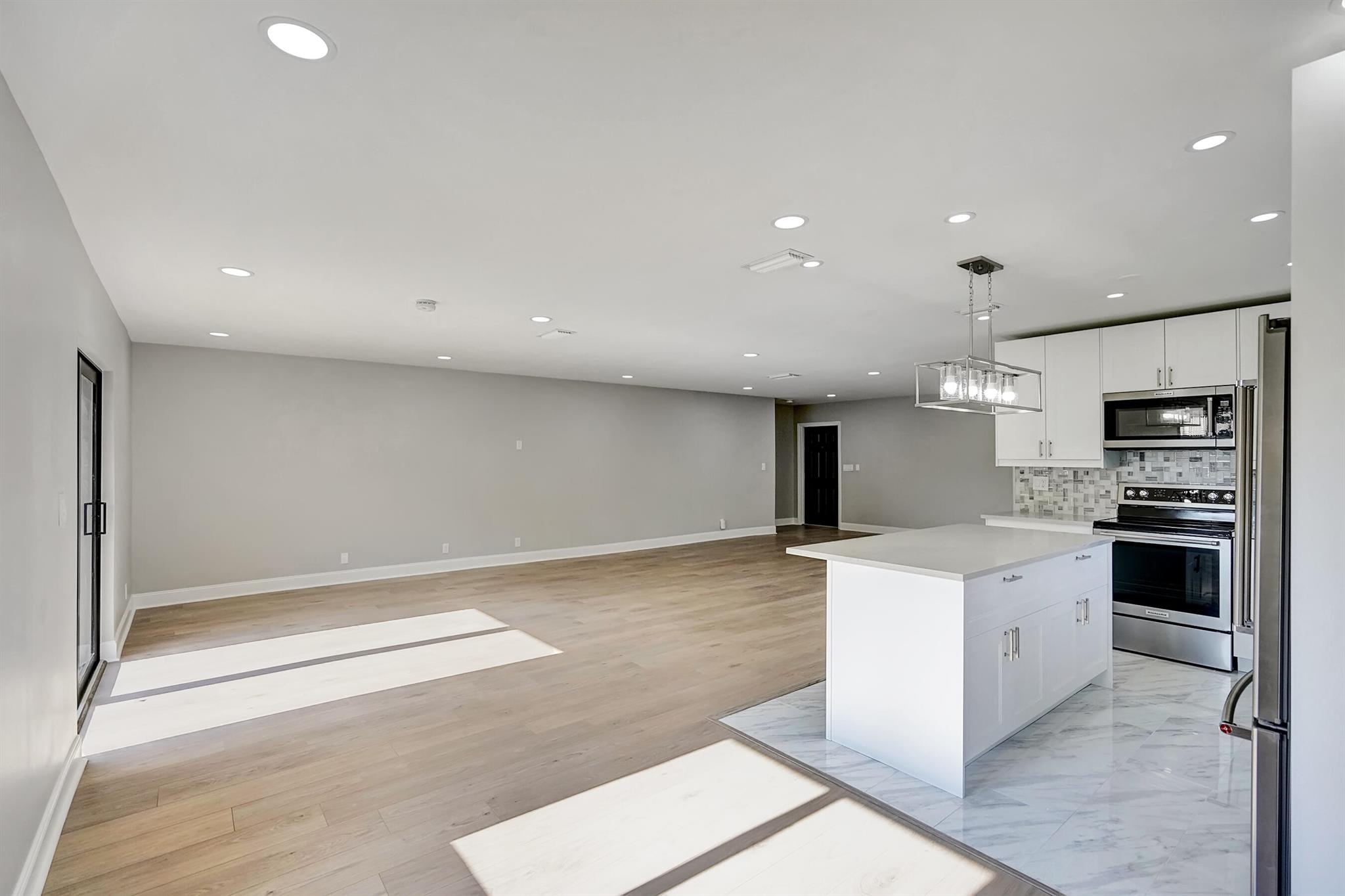 2960 NW 87th Terrace