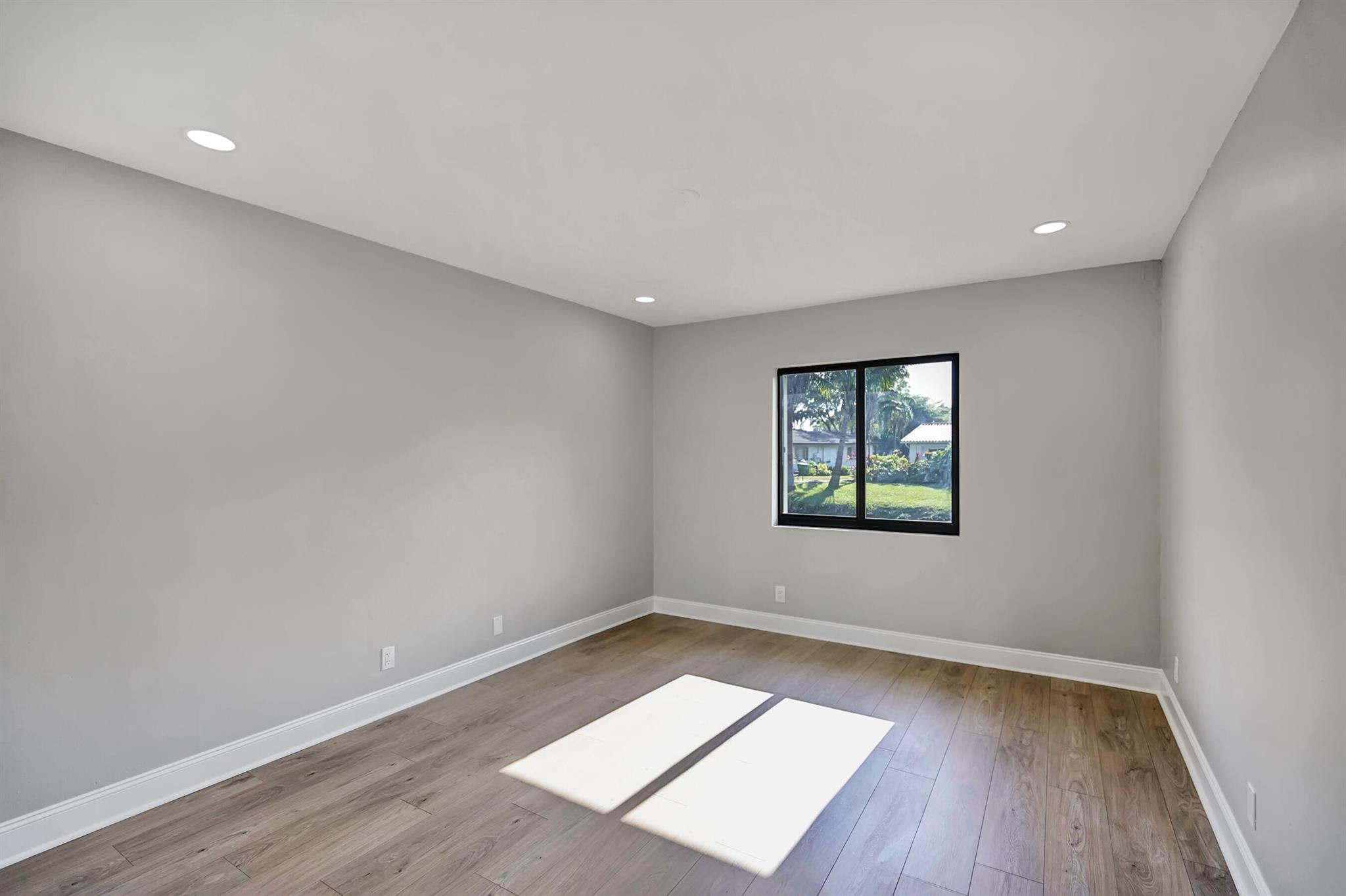 2960 NW 87th Terrace