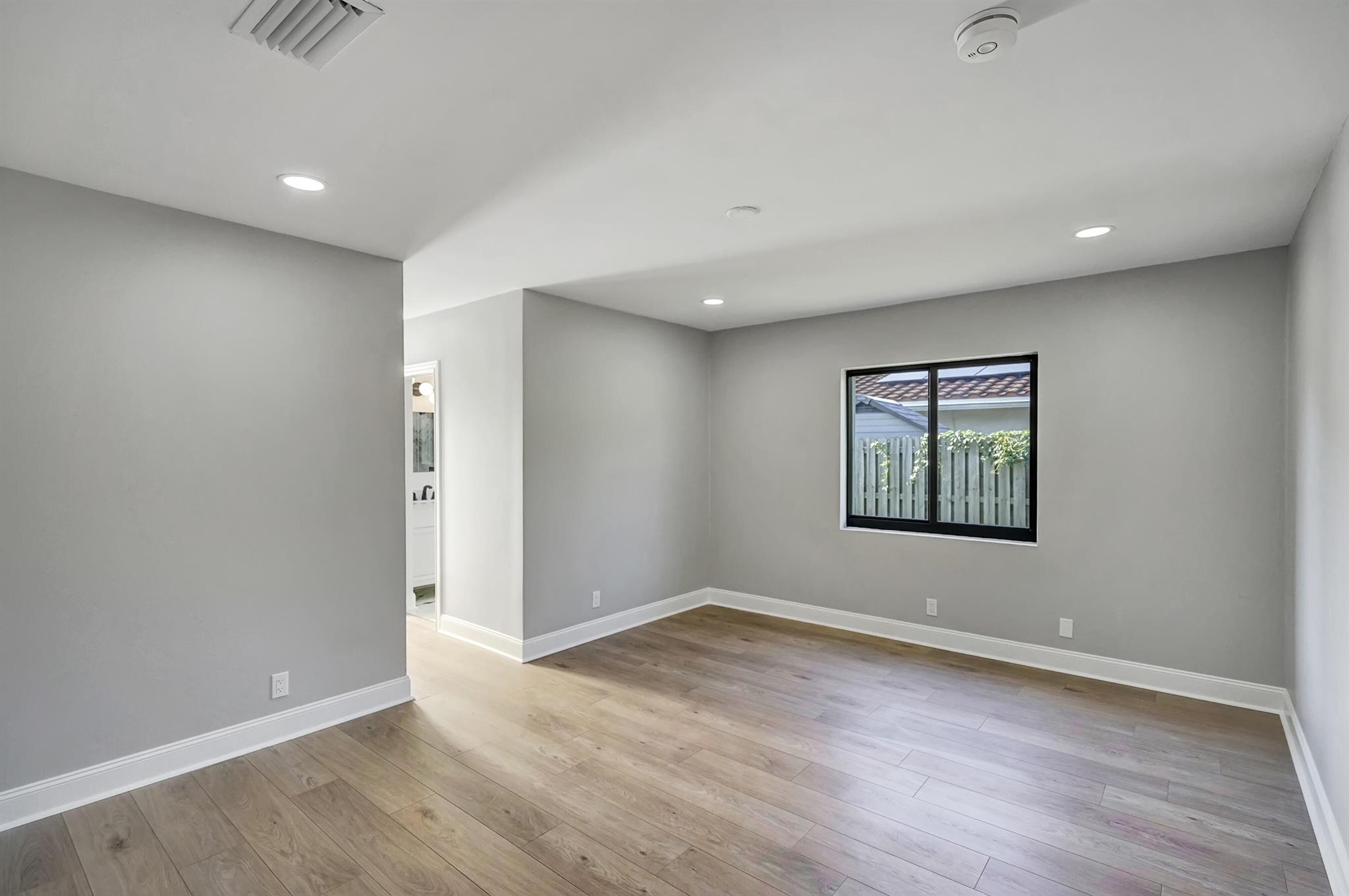 2960 NW 87th Terrace