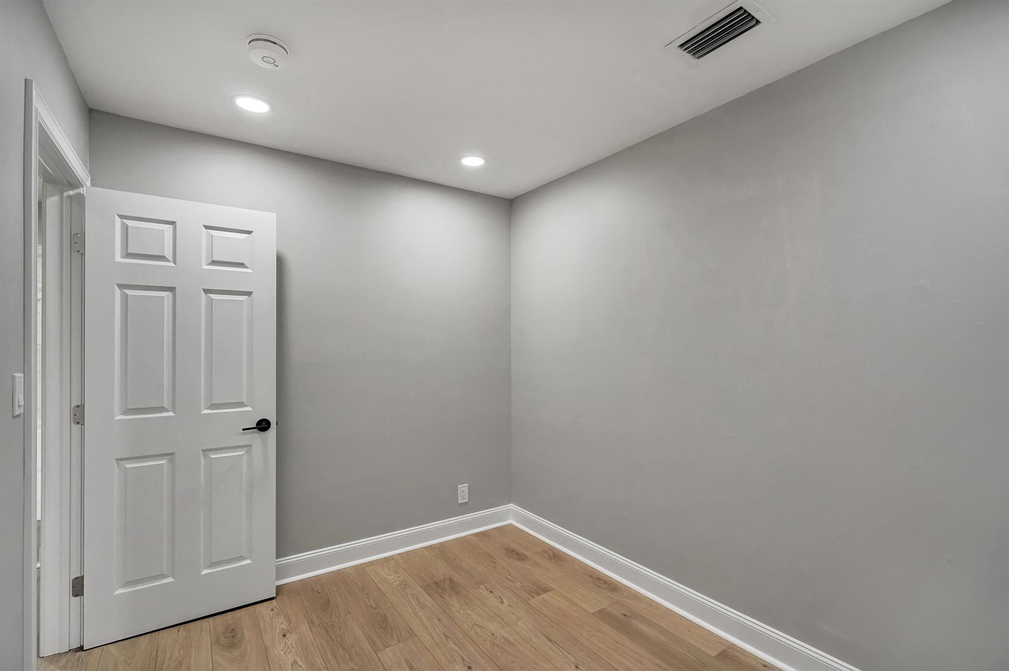 2960 NW 87th Terrace