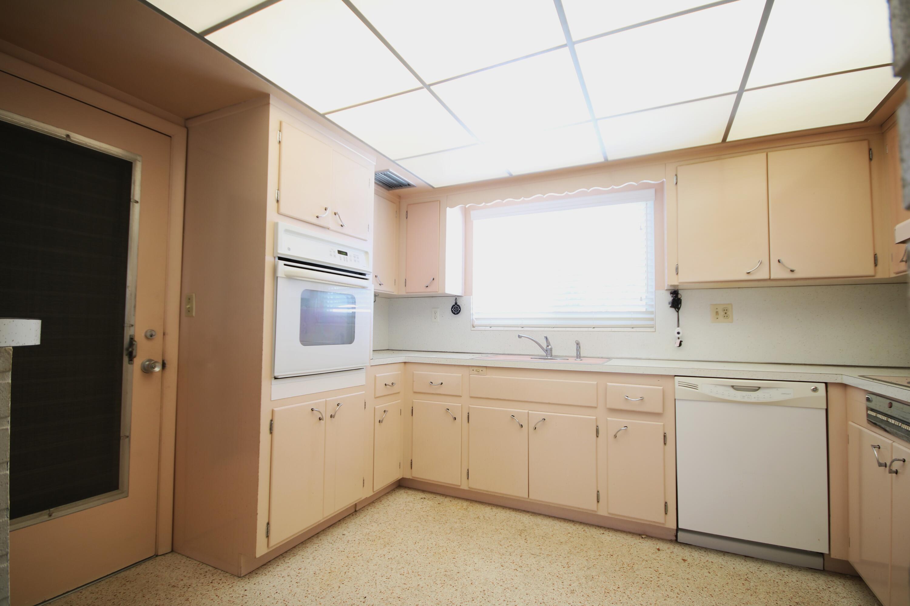 1320 SE 10th Street