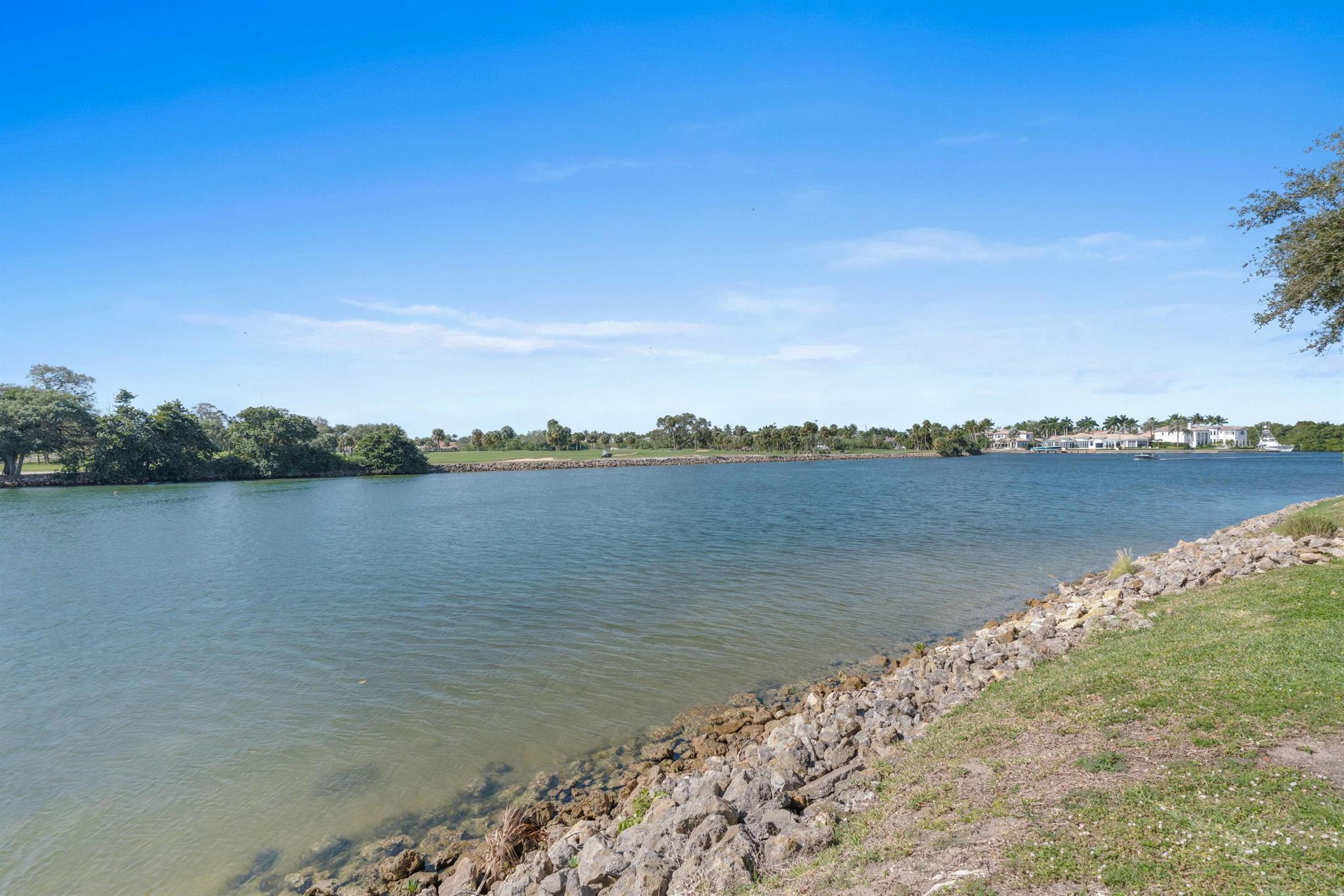 336 Golfview Road 1104