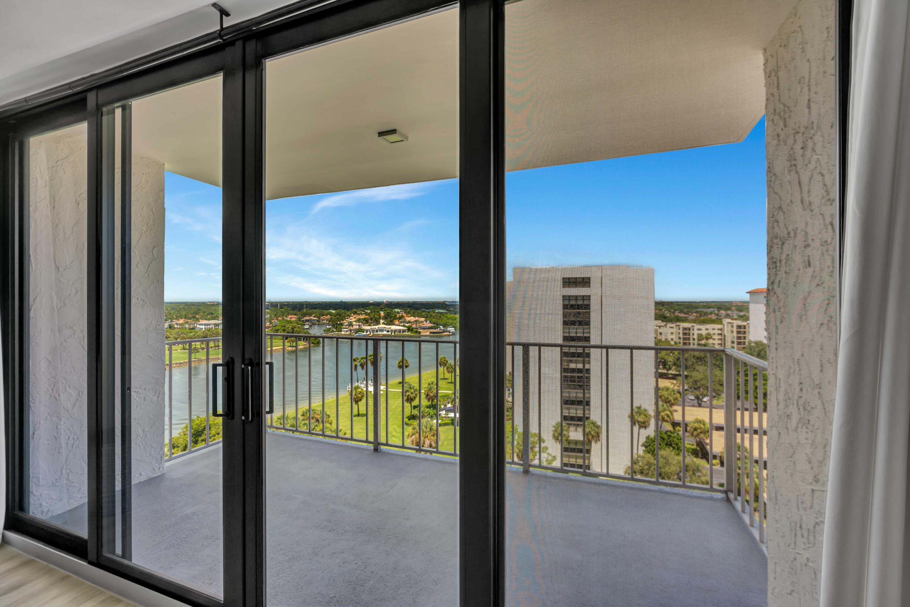 336 Golfview Road 1104