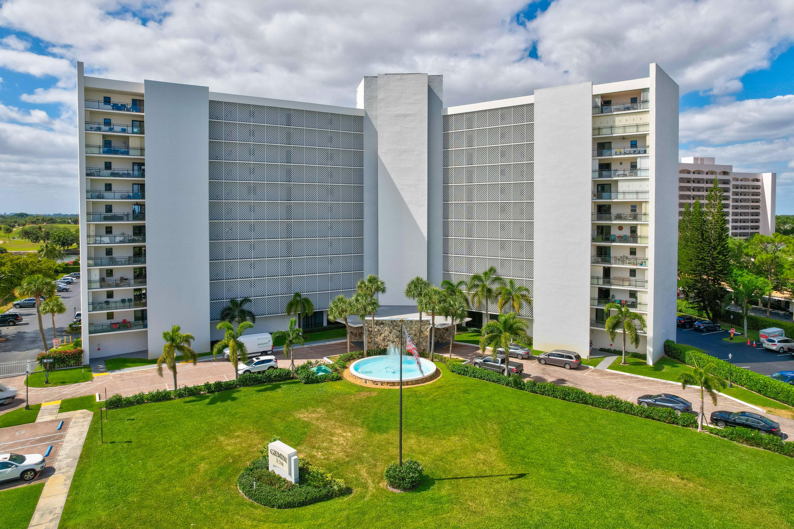 336 Golfview Road 1104