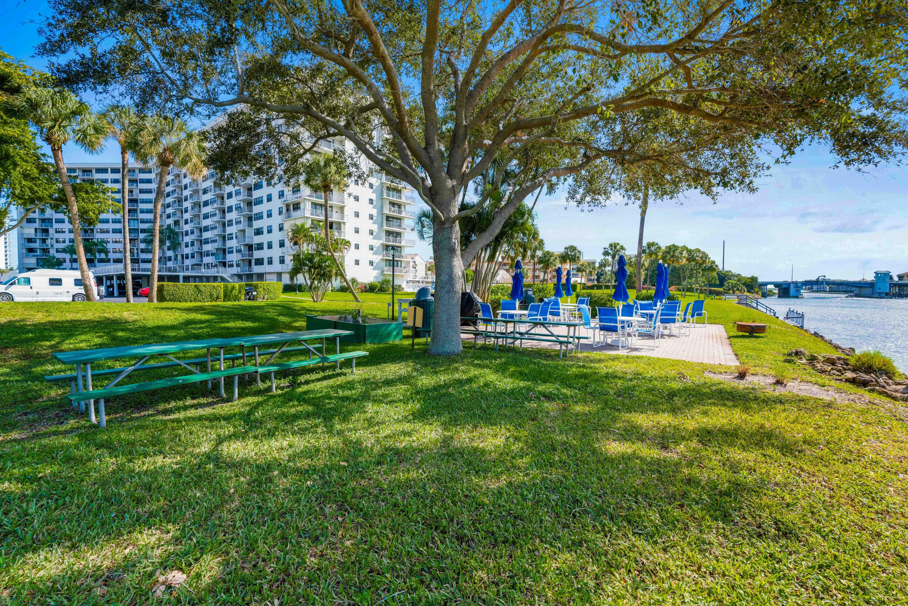 336 Golfview Road 1104