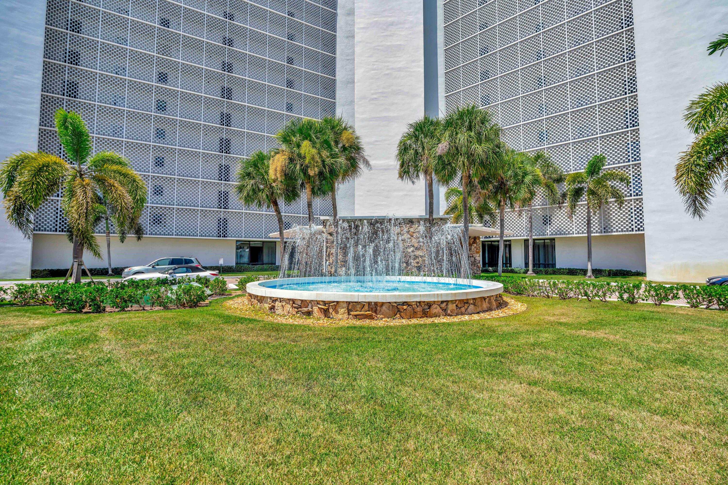 336 Golfview Road 1104