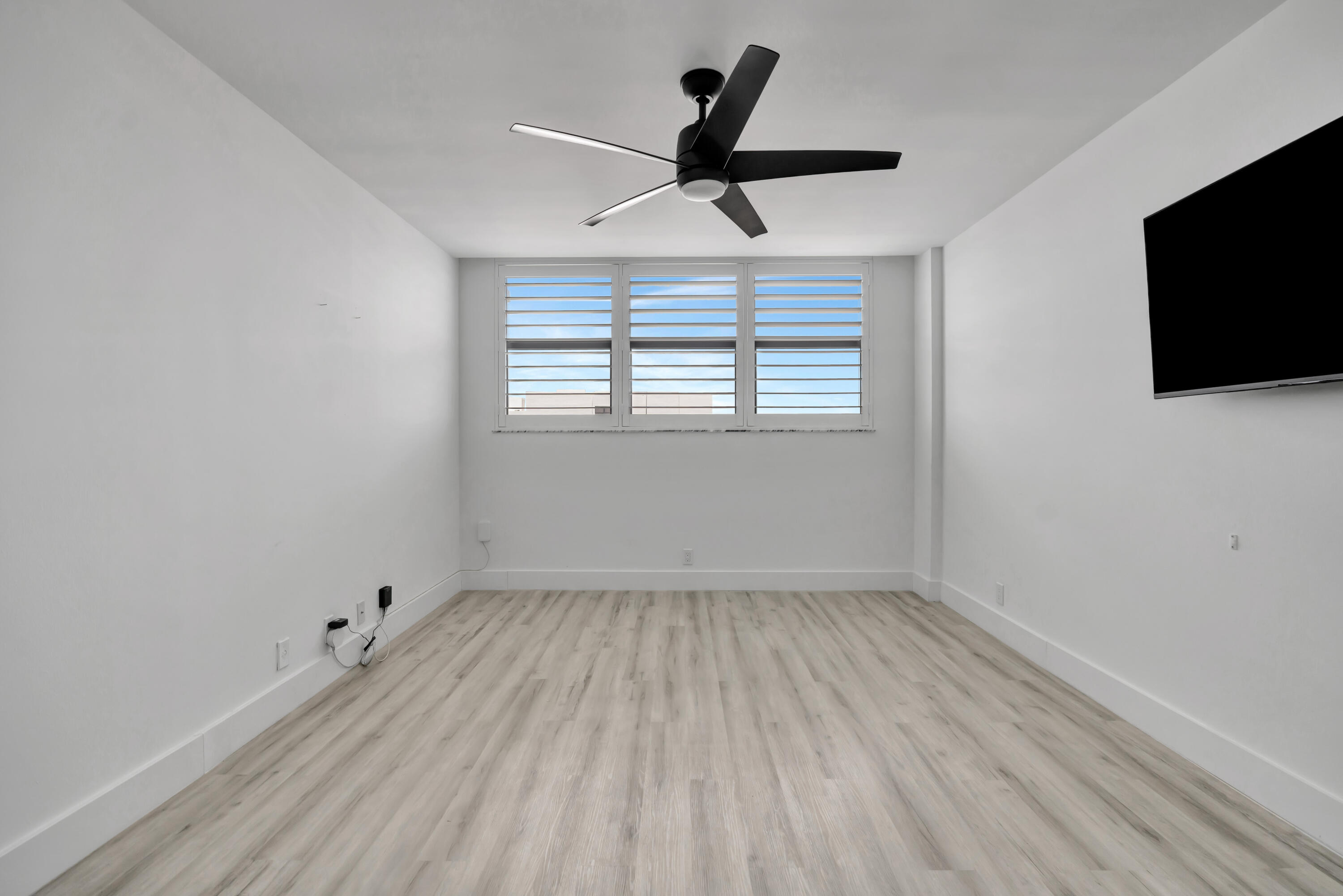 336 Golfview Road 1104