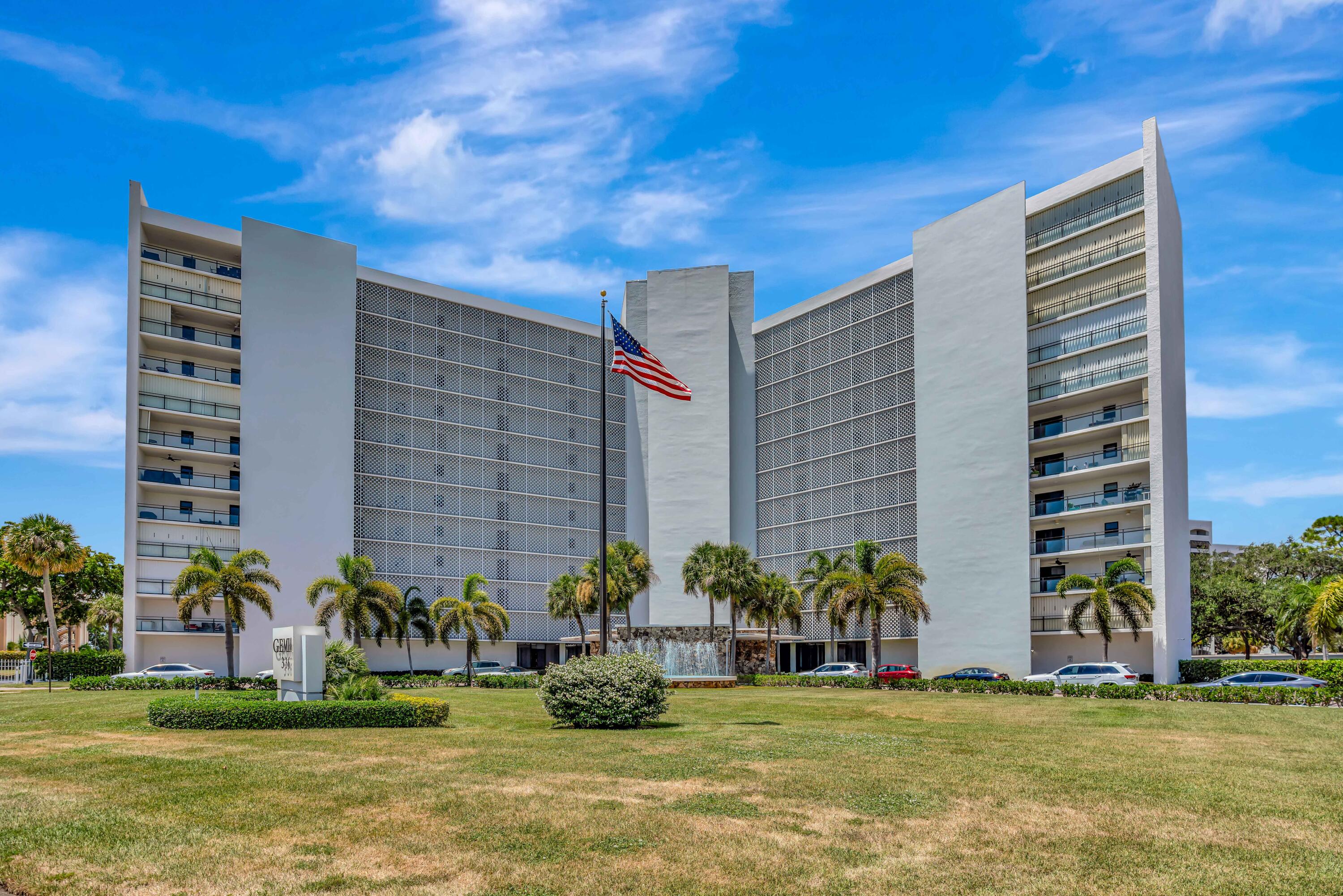 336 Golfview Road 1104