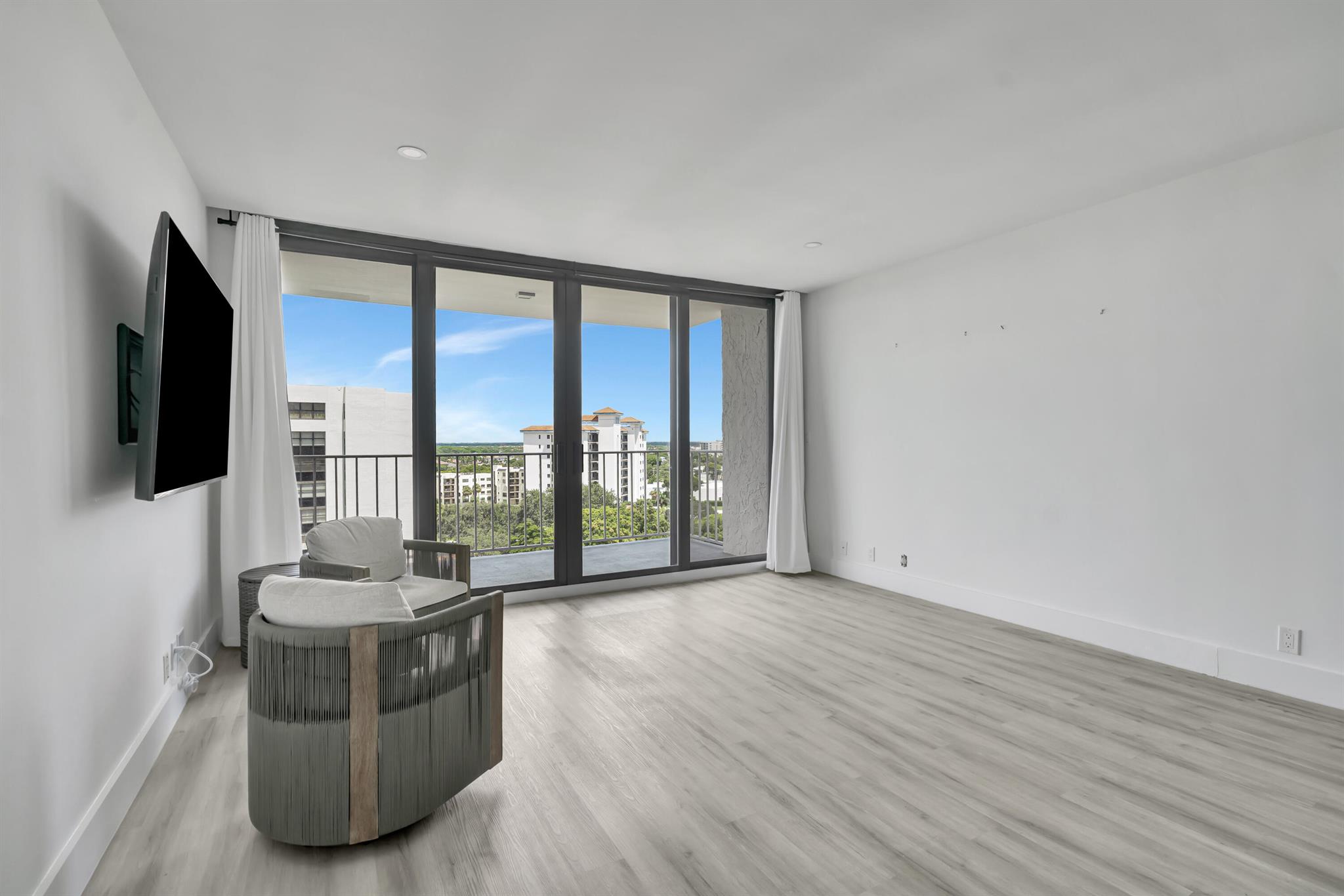 336 Golfview Road 1104