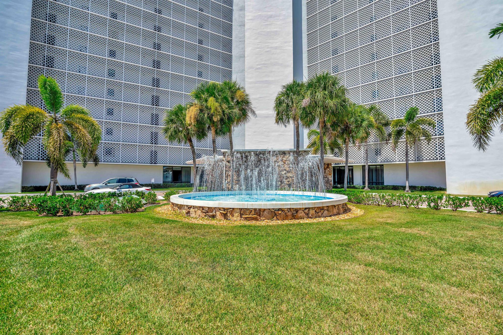 336 Golfview Road 1104