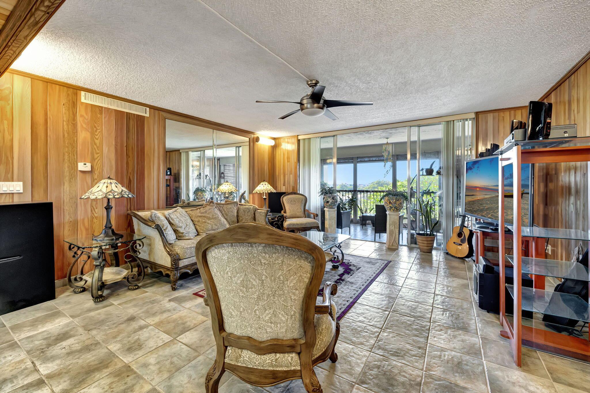 3910 Inverrary Boulevard 601-B