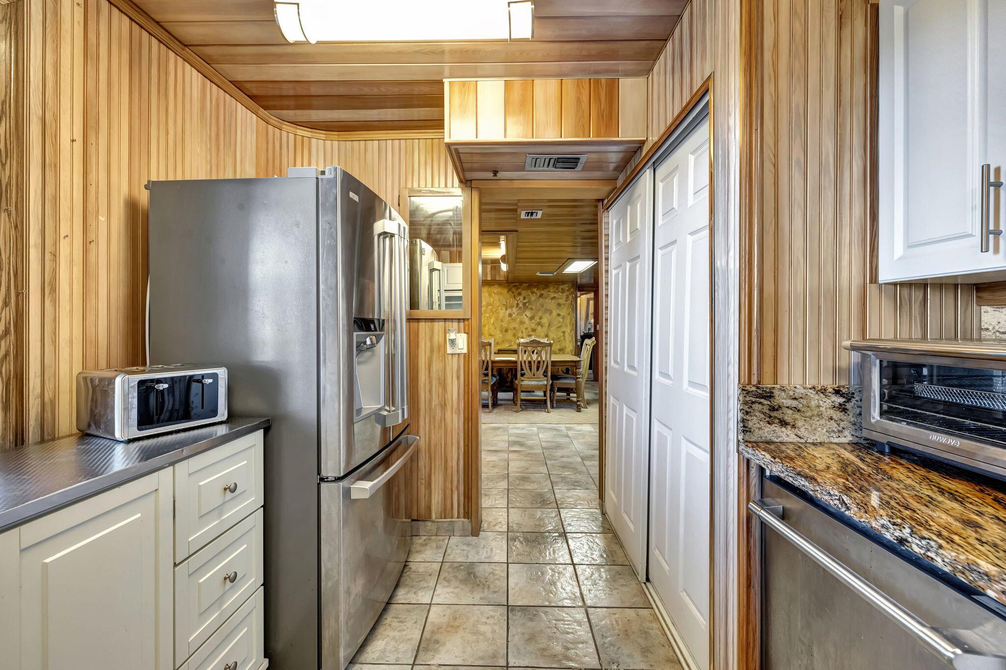 3910 Inverrary Boulevard 601-B