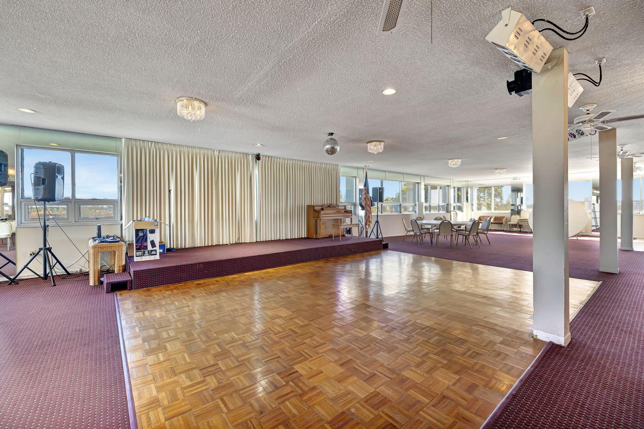 3910 Inverrary Boulevard 601-B