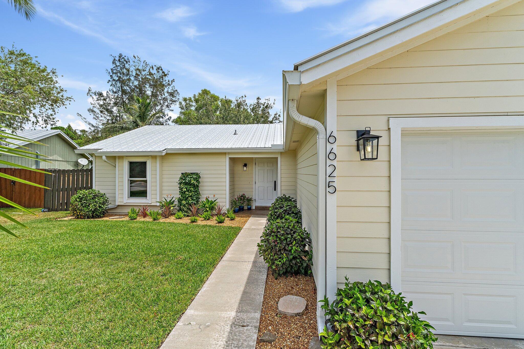 6625 SE Amyris Court