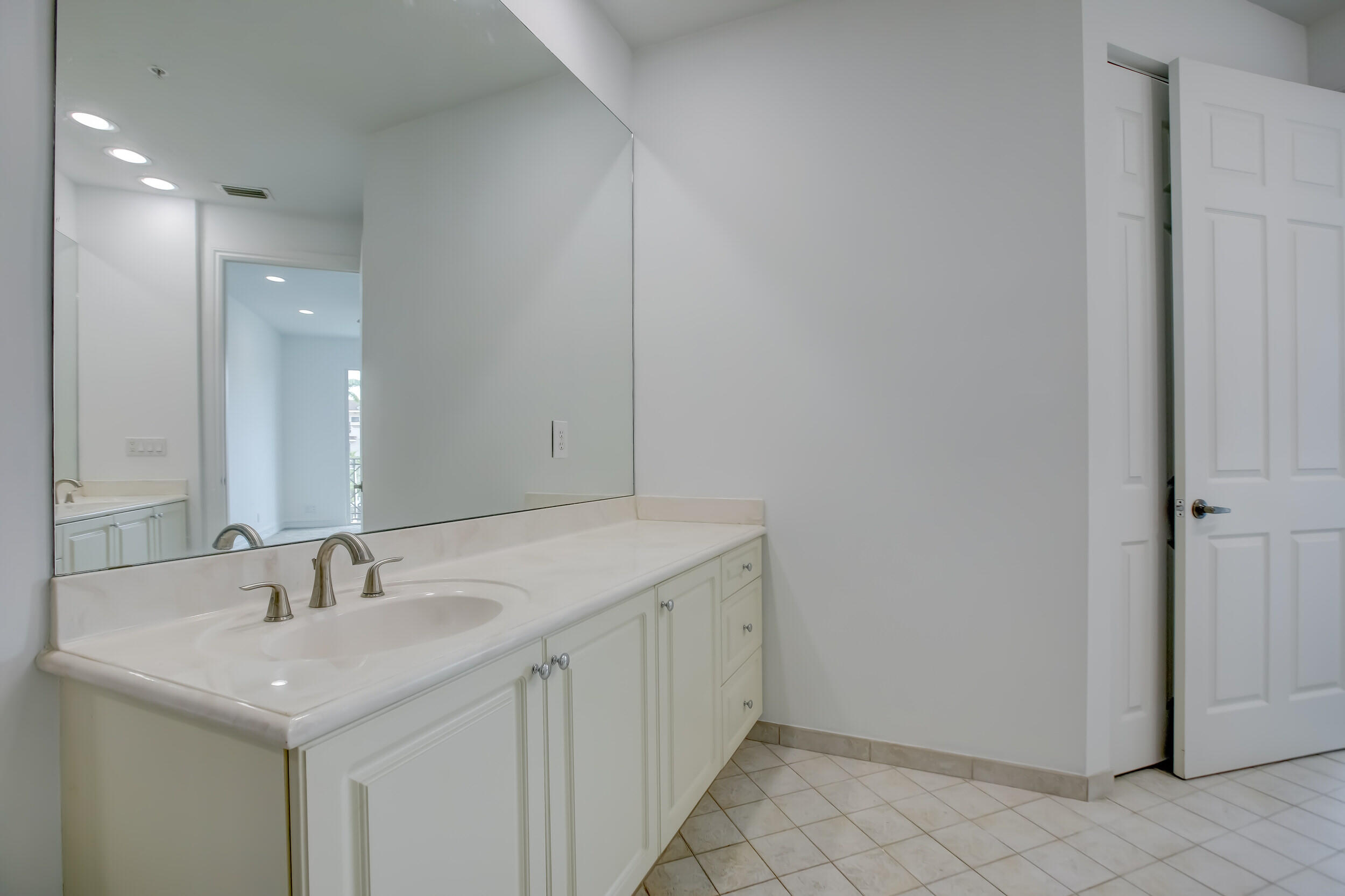 2720 NE 15th Street 203