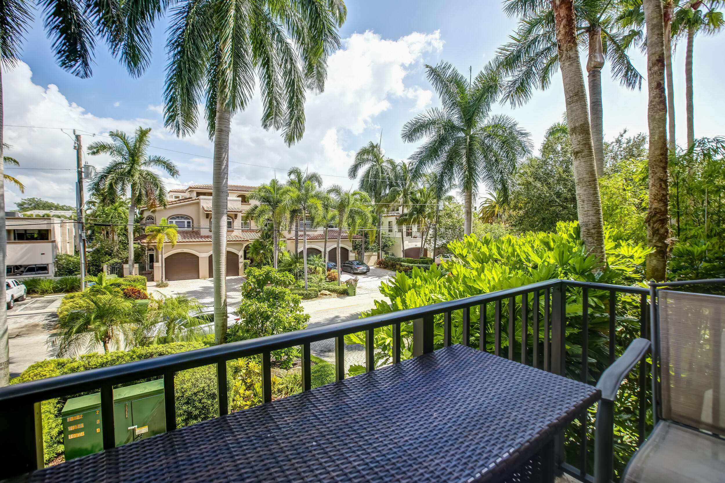 2720 NE 15th Street 203