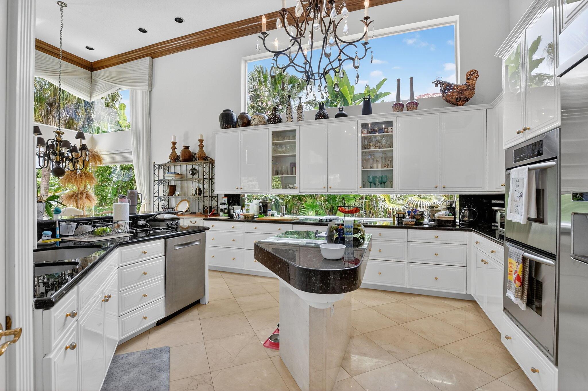 6981 Lions Head Lane